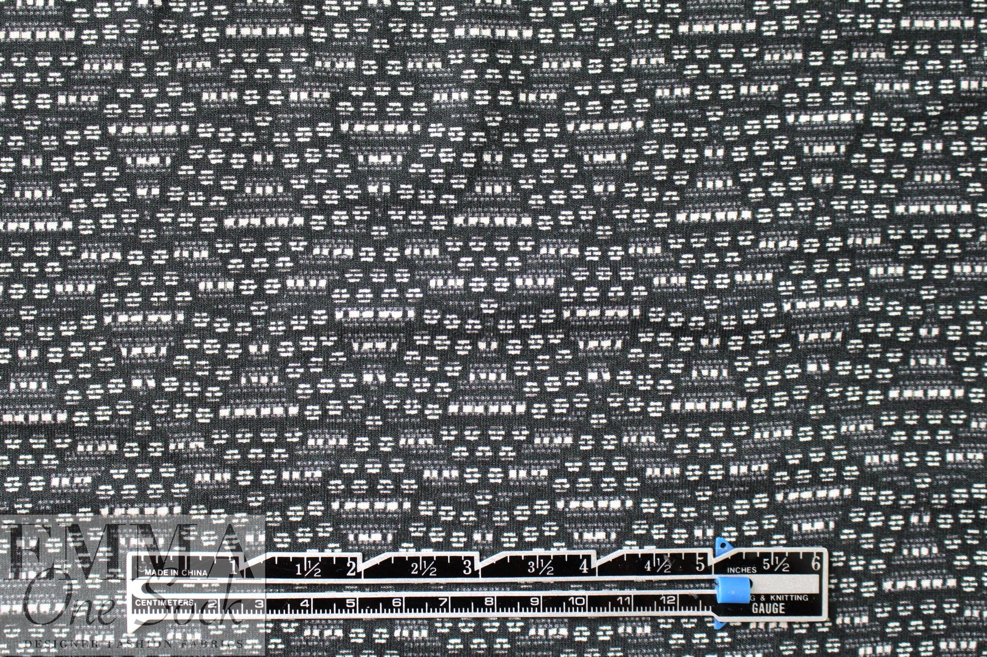 CA designer pentagon dot graphic 4-way stretch knit