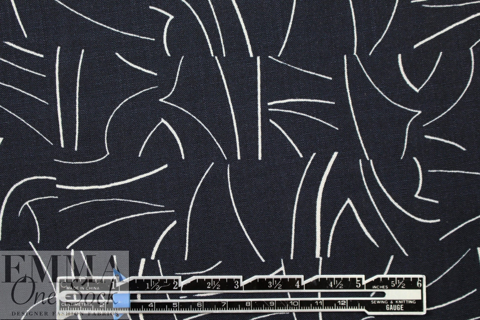 midnight/white linear print linen-look rayon woven 1.75 yds