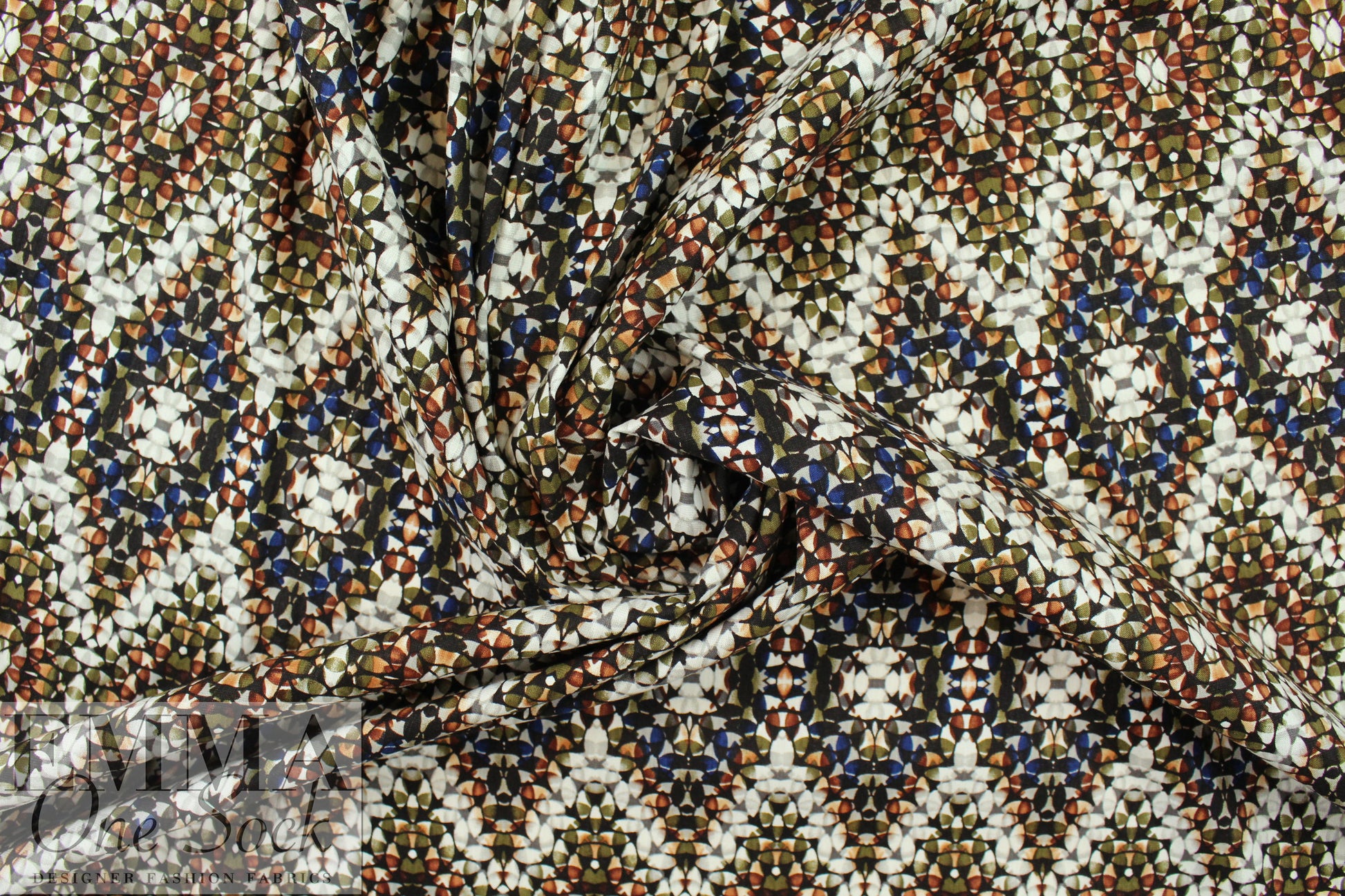 CA designer reptile graphic rayon/linen/cotton woven 1.75 yd