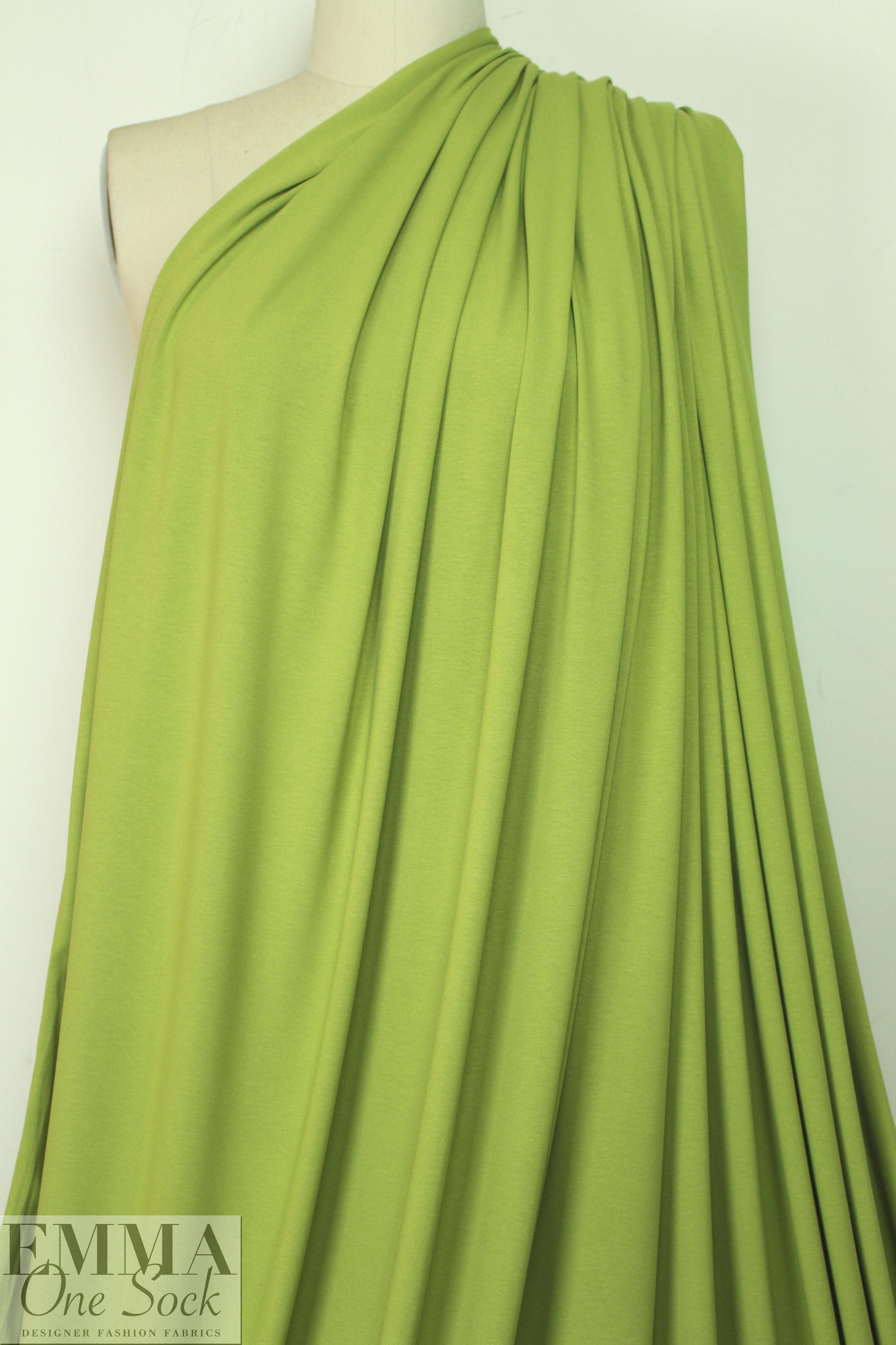 kiwi 11 oz. rayon jersey 4-way 1.625 yd
