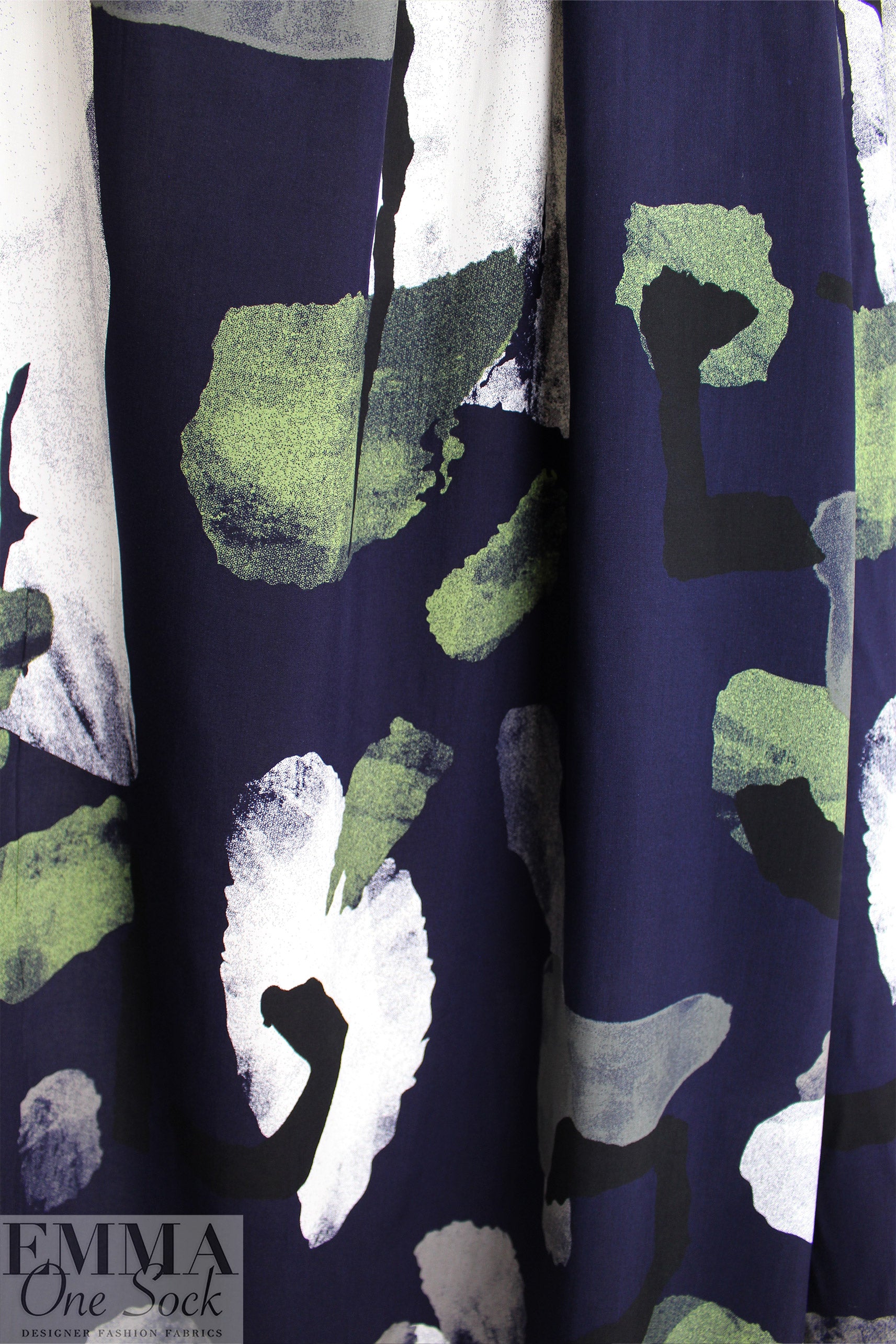 abstract shapes drapey viscose woven - leaf/midnight 1.375 yds