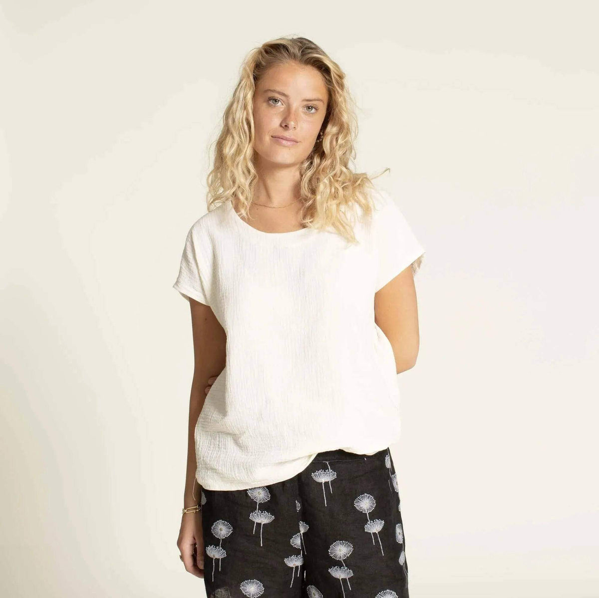 Digital Sewing Pattern - Easy T-shirt Sewing Pattern by Wardrobe By Me