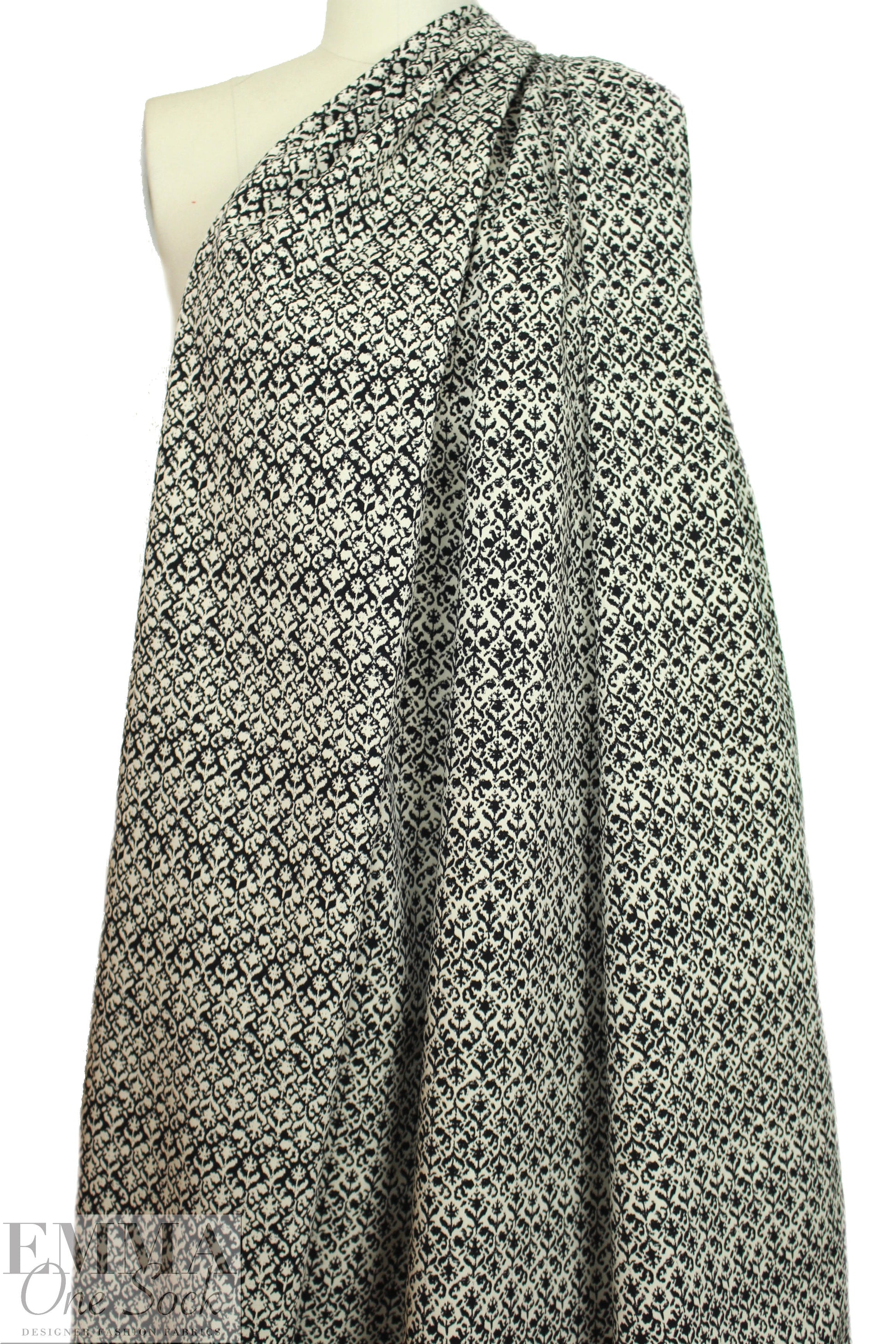 NY designer b/i fleur de lis reversible stretch jacquard