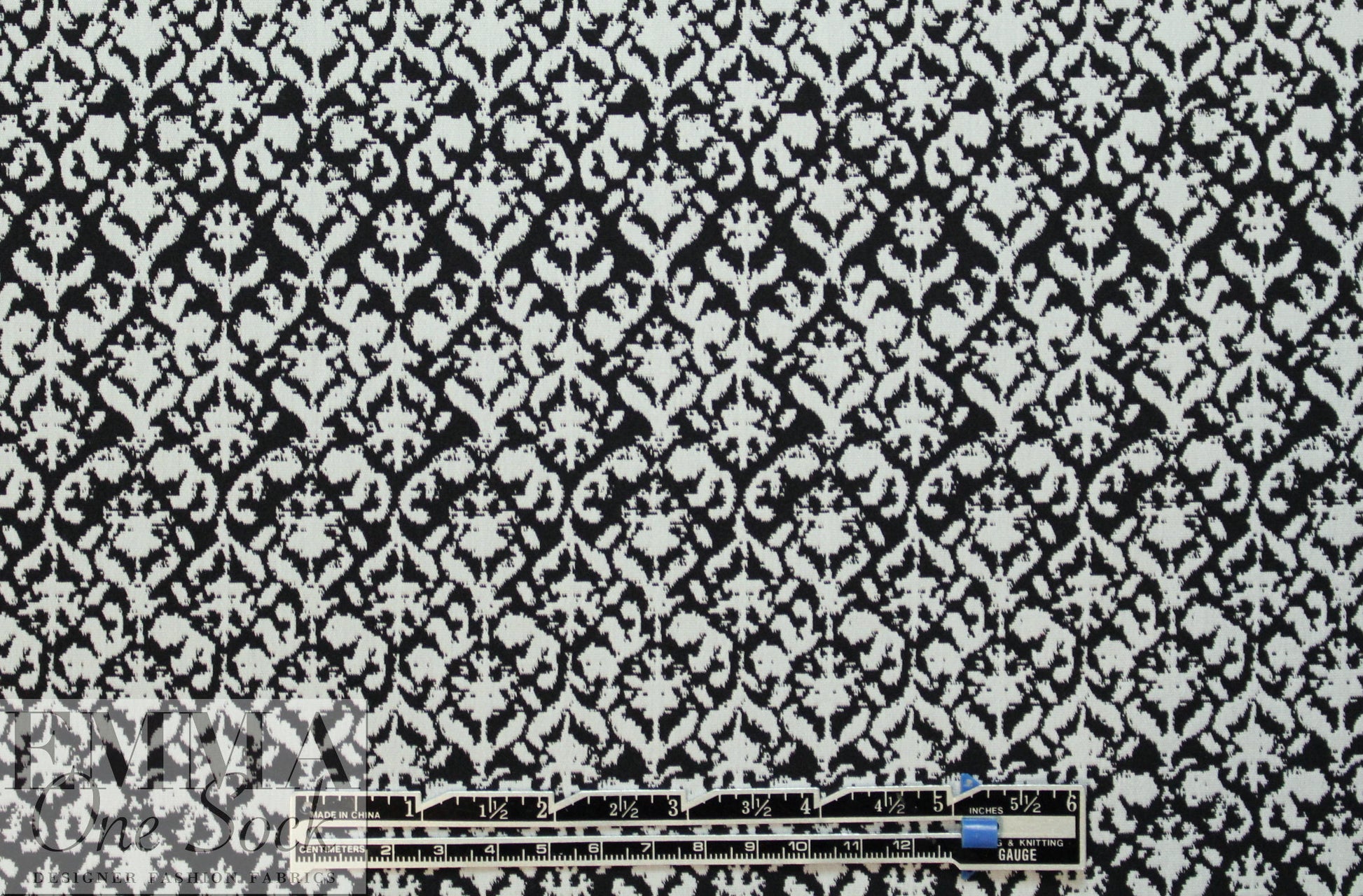 NY designer b/w fleur de lis reversible stretch jacquard