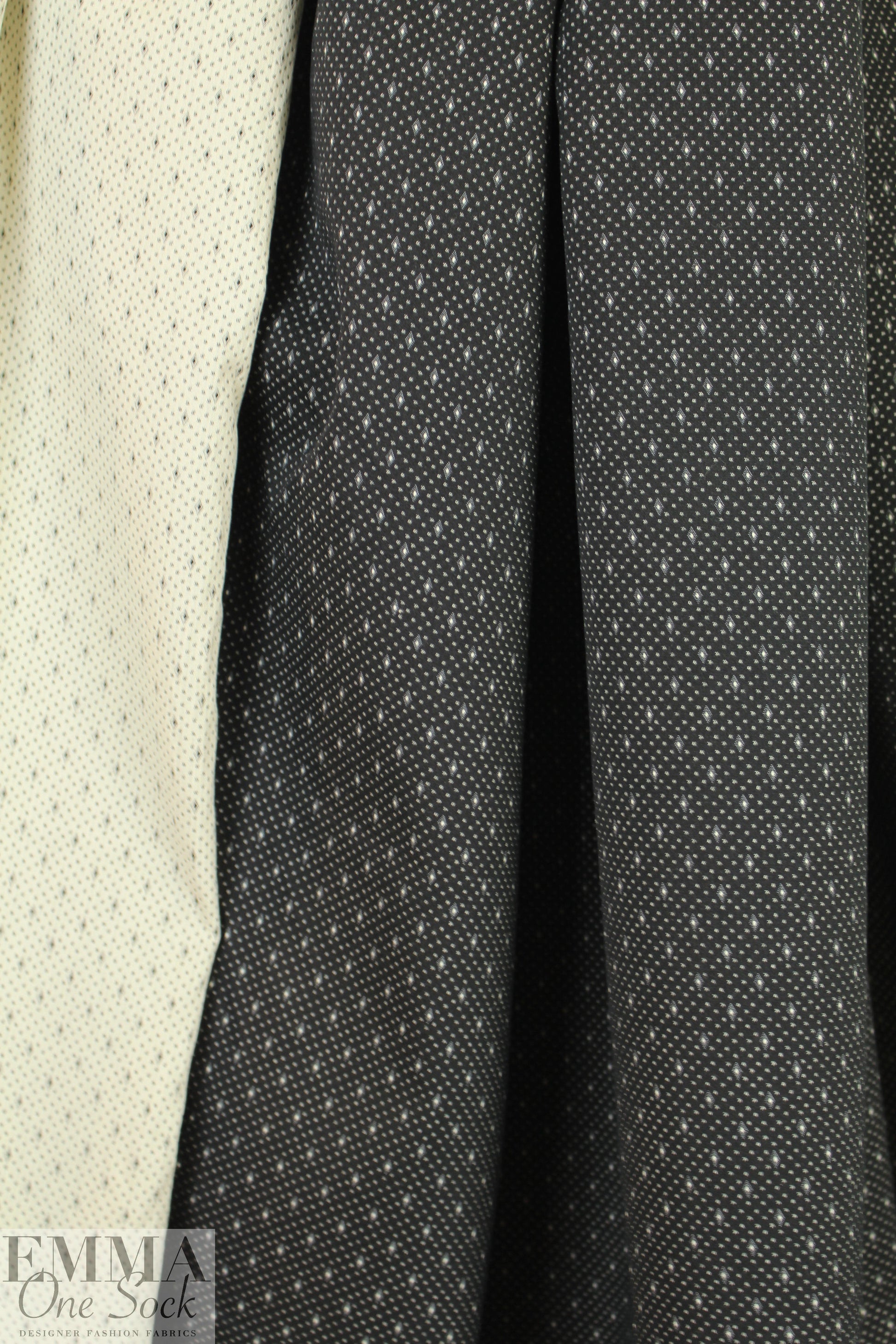 Italian reversible stretch jacquard - little diamond 2.125 yd