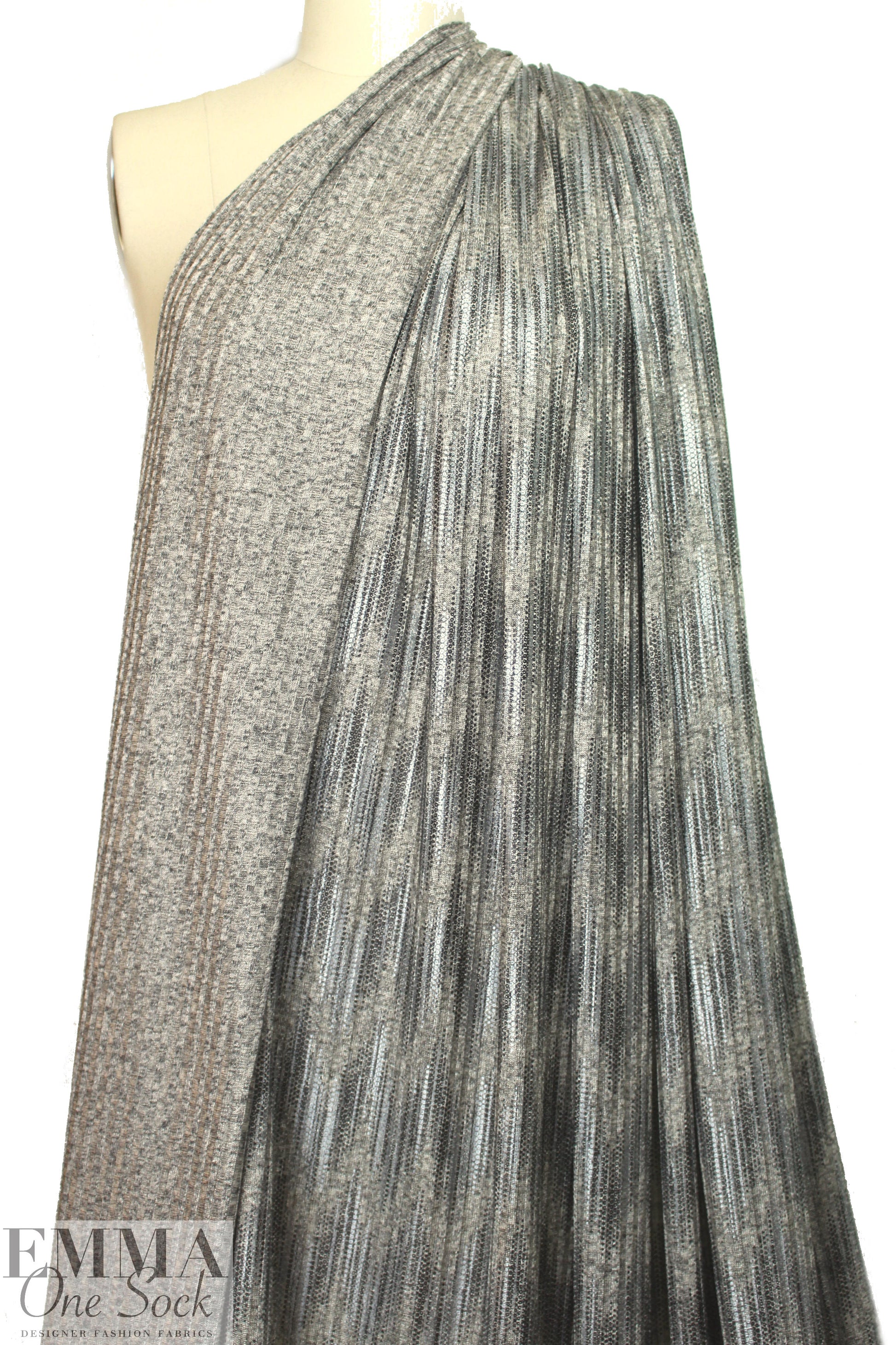 sequin-look streaky ribbed sweater knit - champagne 1.5 yds