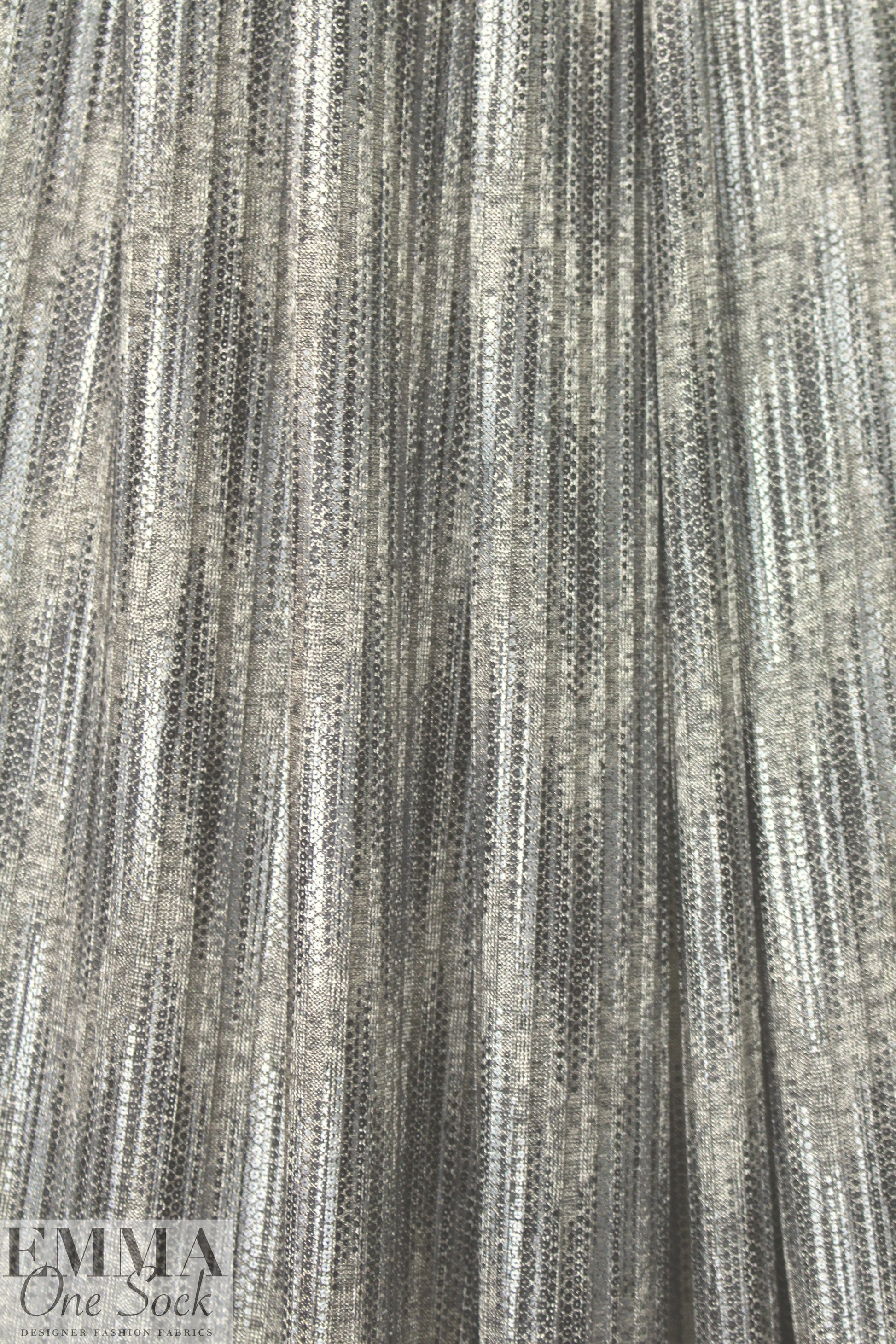 sequin-look streaky ribbed sweater knit - champagne 1 yard