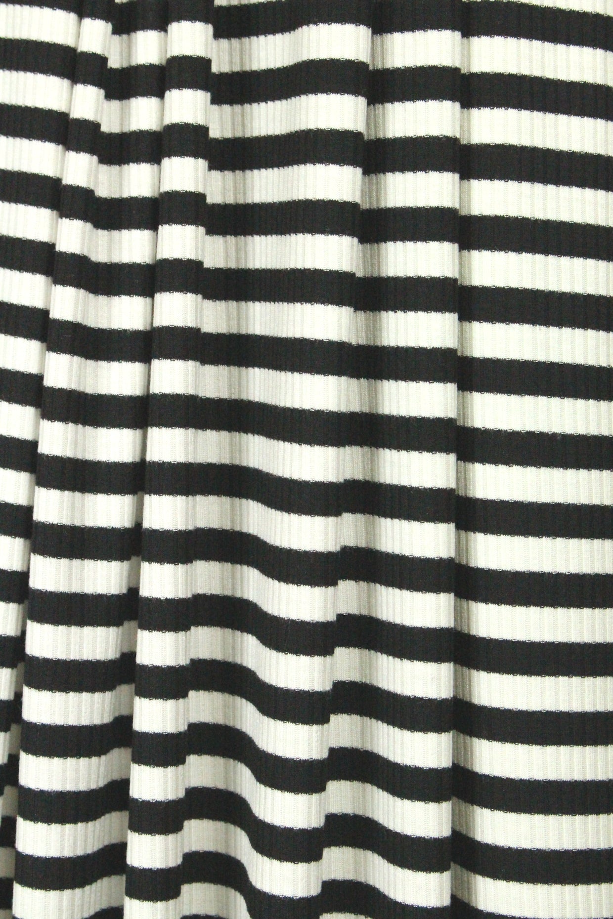 variable 3x2 rib stripe rayon/span knit - black/white 1.75 yds