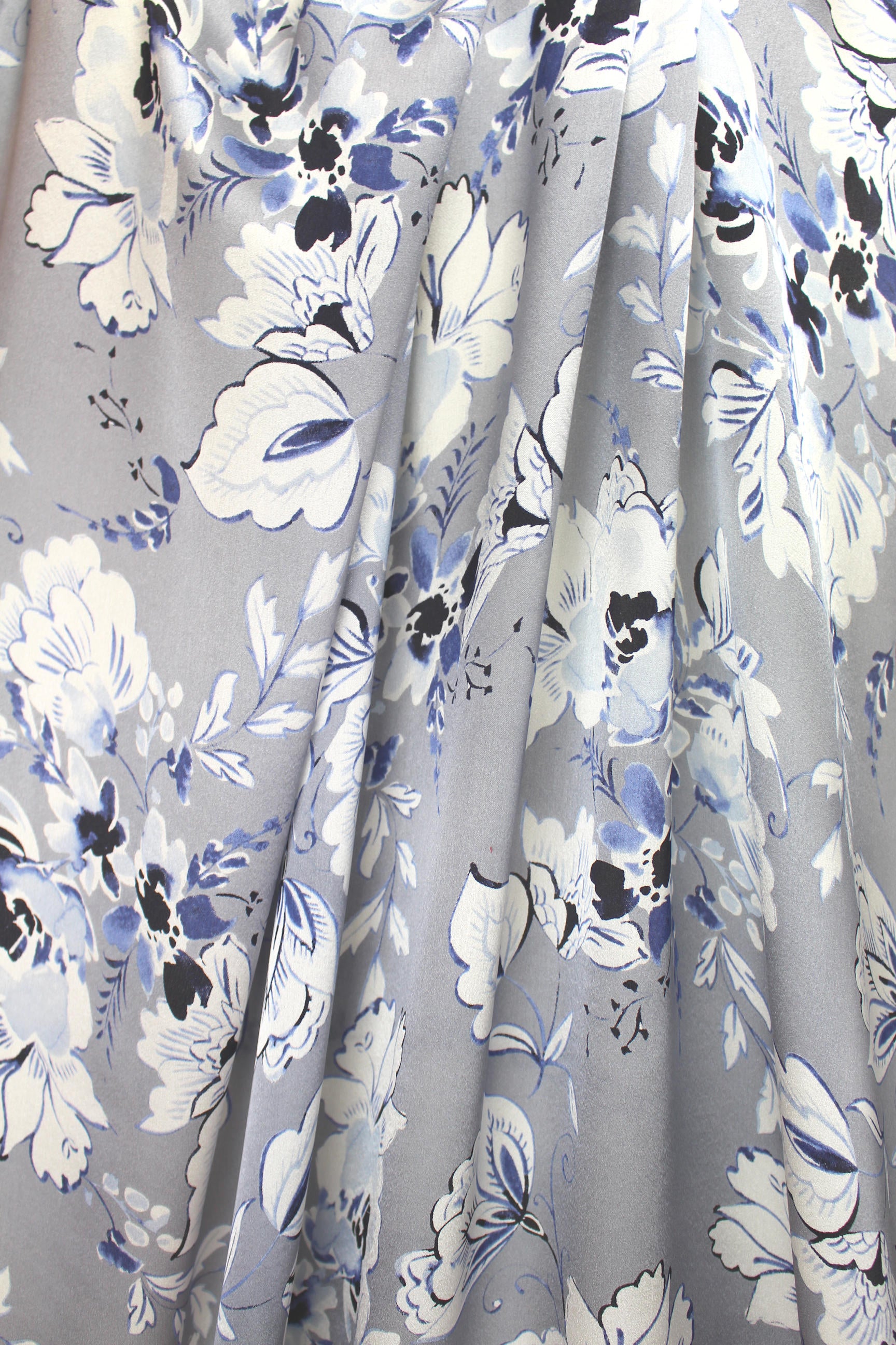 Ji11 Stuart 'flowery blues' silk satin face chiffon