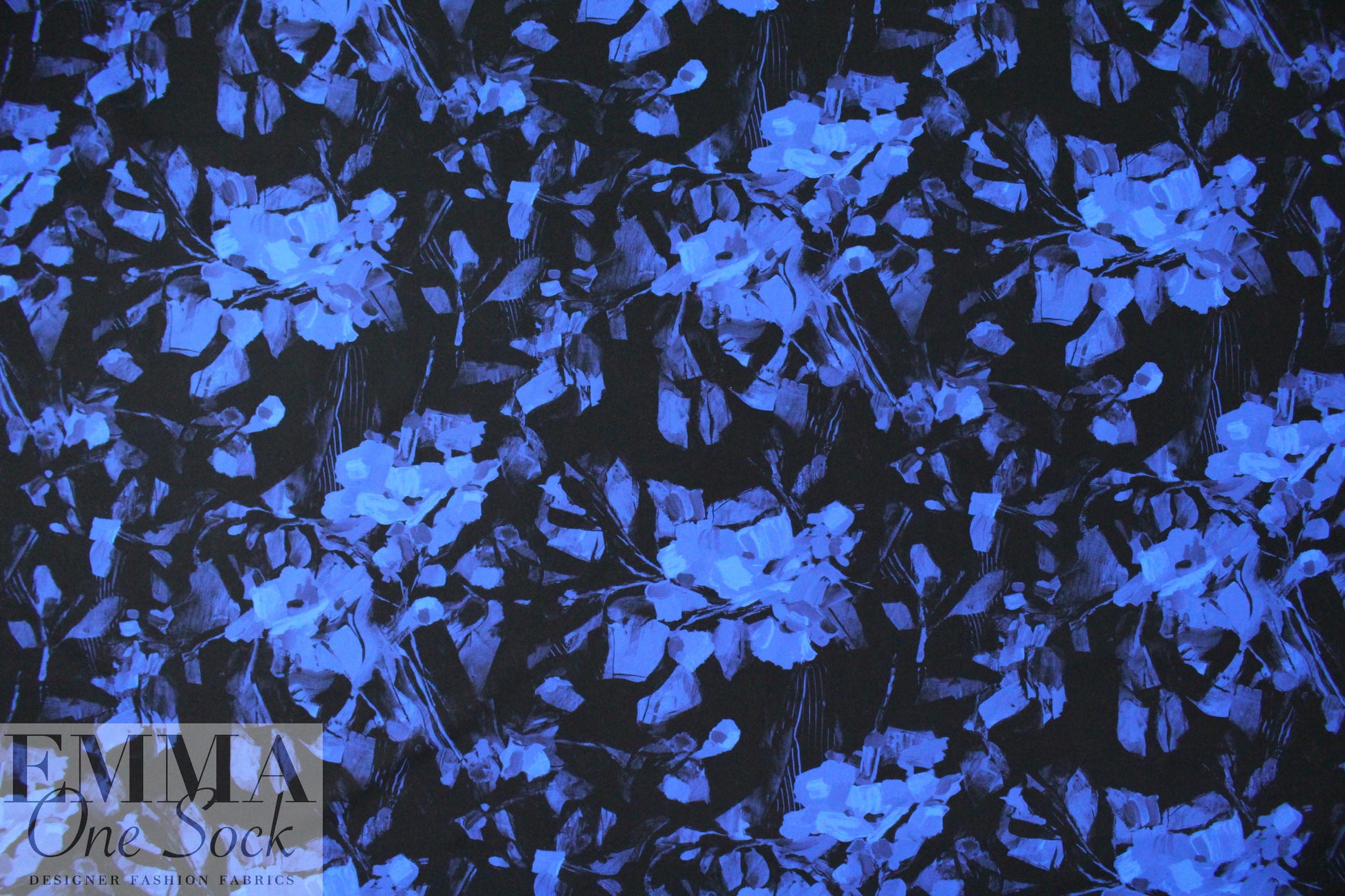 Carmen Marc Va1vo scuba knit - blue floral on black