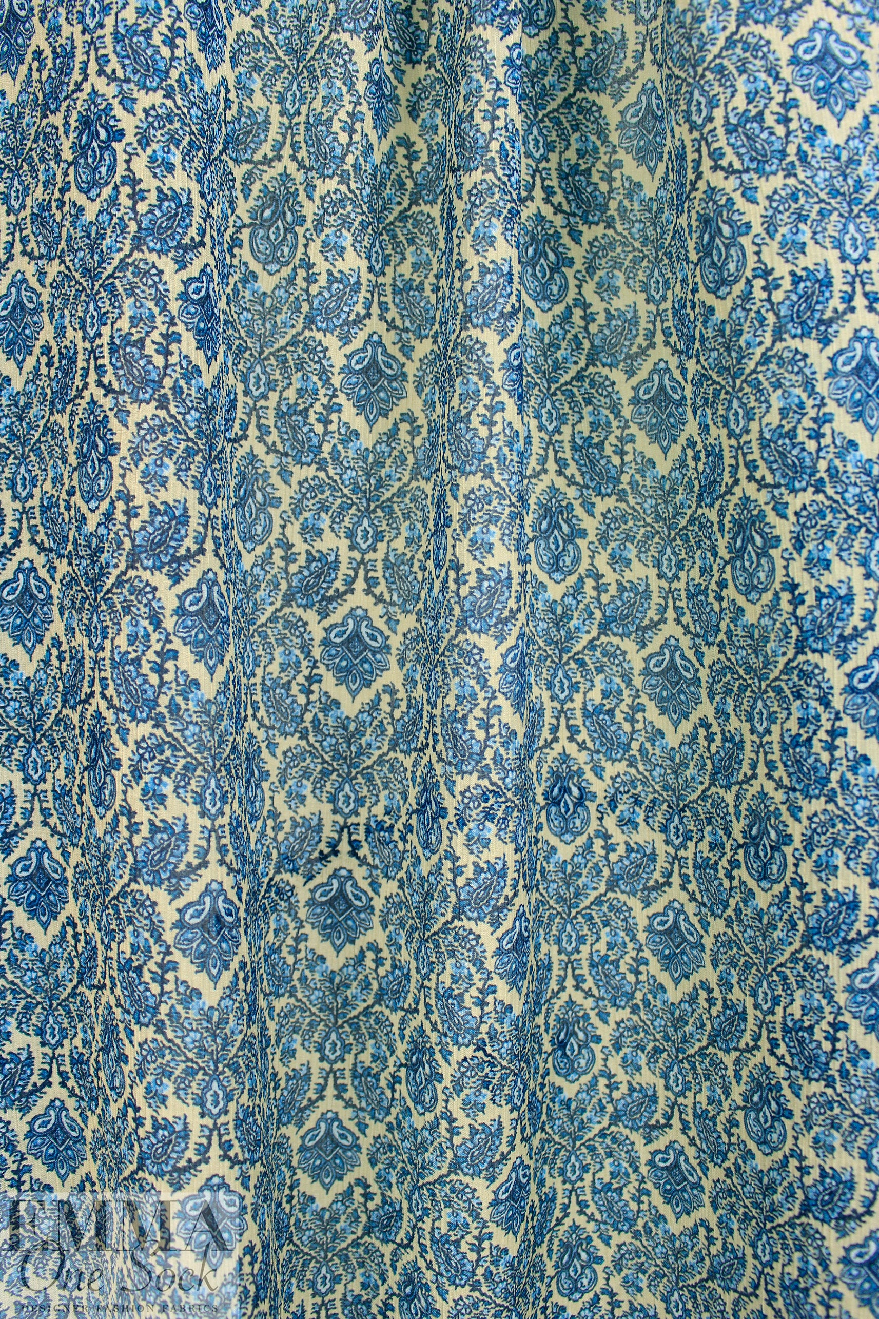 Italian retro floral medallion crinkle viscose/silk woven 1.75 yd