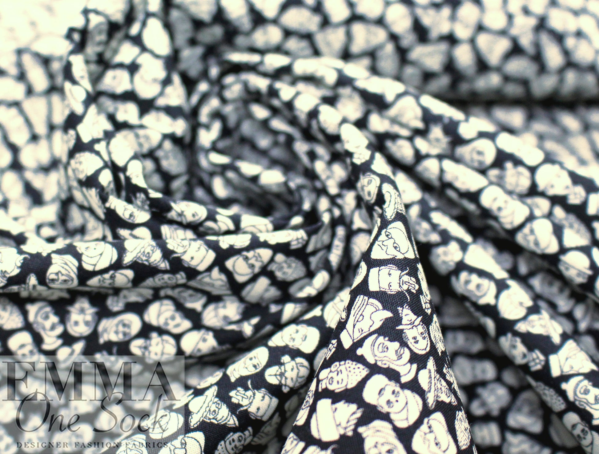 Massim0 'iconic figures' Italian cotton stretch shirting 1.875 yd