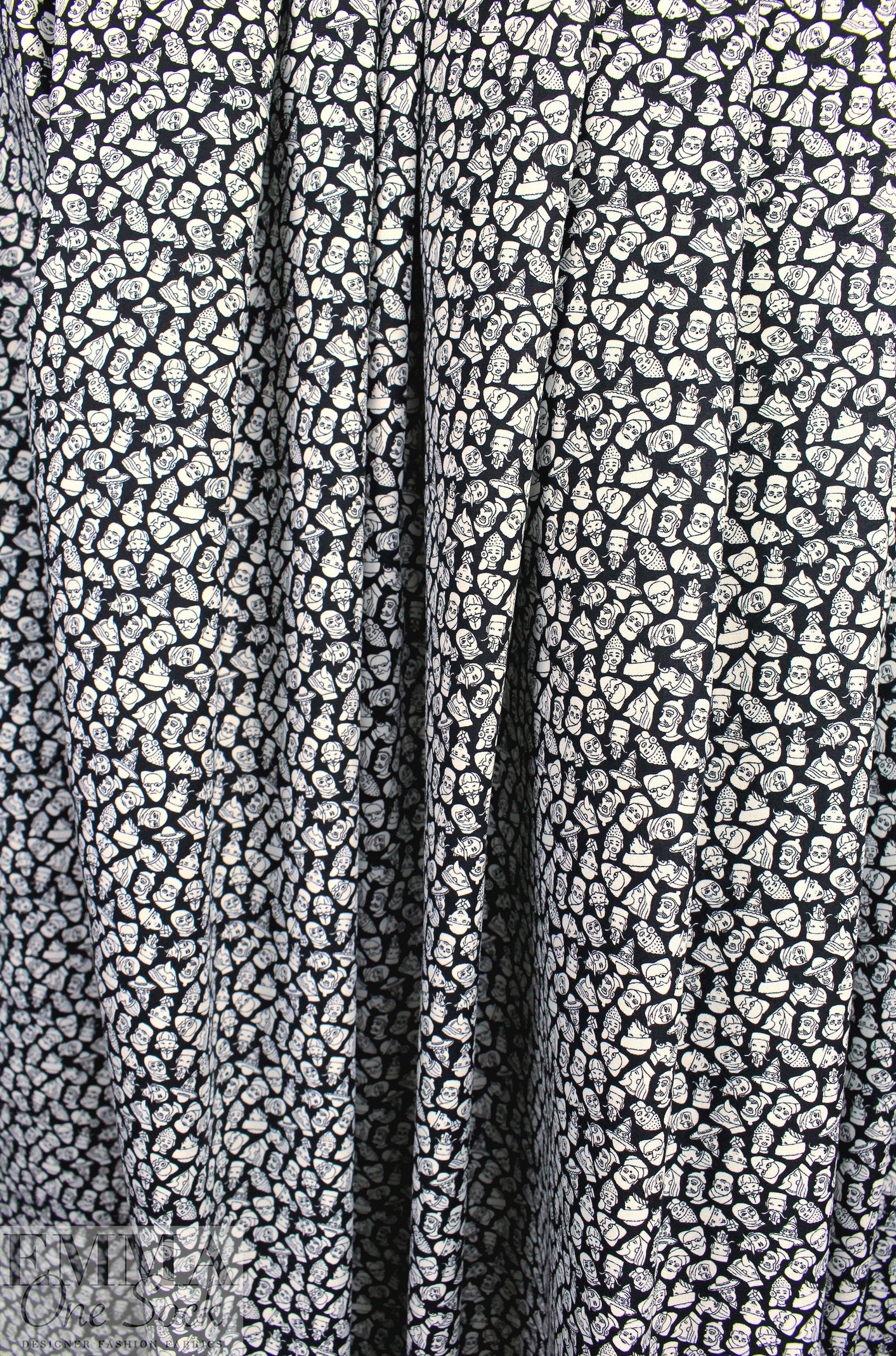 Massim0 'iconic figures' Italian cotton stretch shirting .875 yds