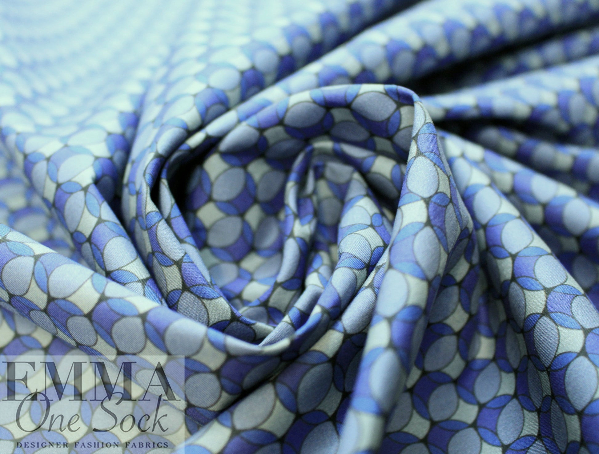 Pau1 Smith circular graphic blues cotton shirting 1.875 yd