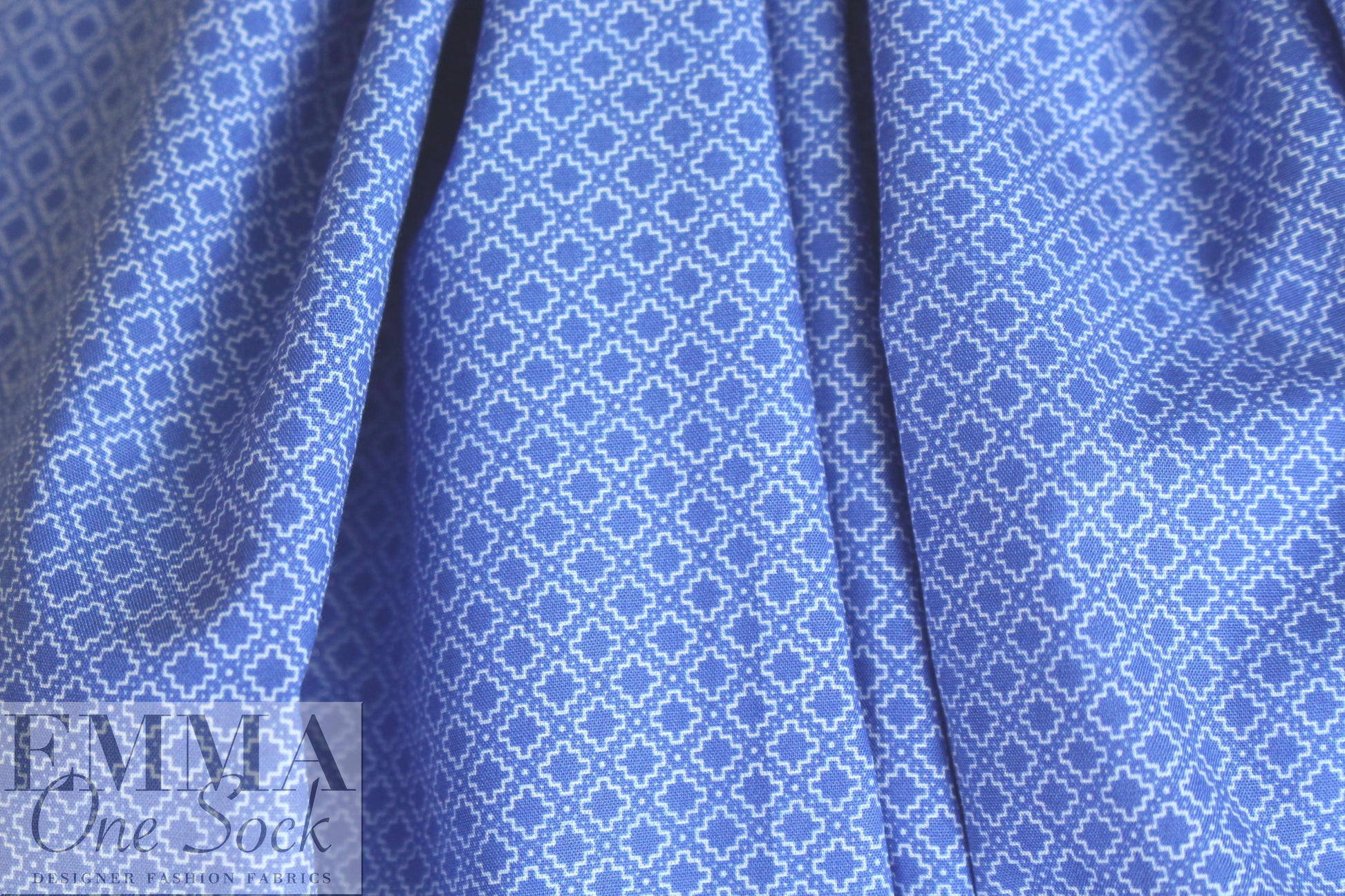 Italian 'deco diamond' cotton shirting - blues