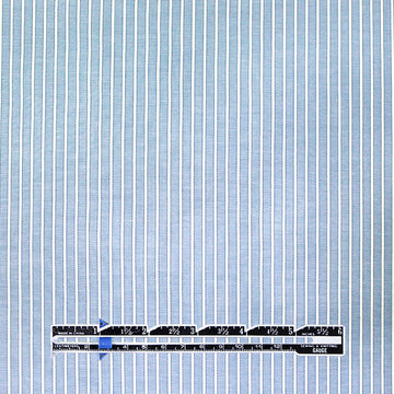 'haberdasher' yarn-dye stripe cotton shirting - chambray blue/white 1.4 yds