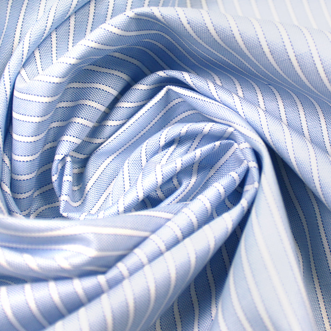 'haberdasher' yarn-dye stripe cotton shirting - chambray blue/white 1.4 yds