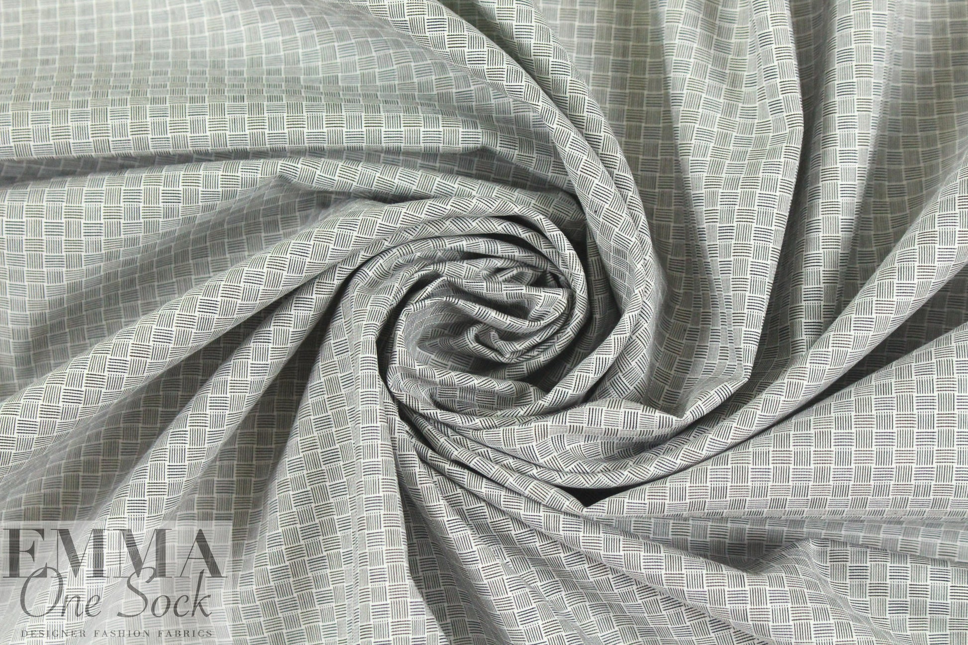 Italian b/w basketweave yarn-dyed cotton shirting