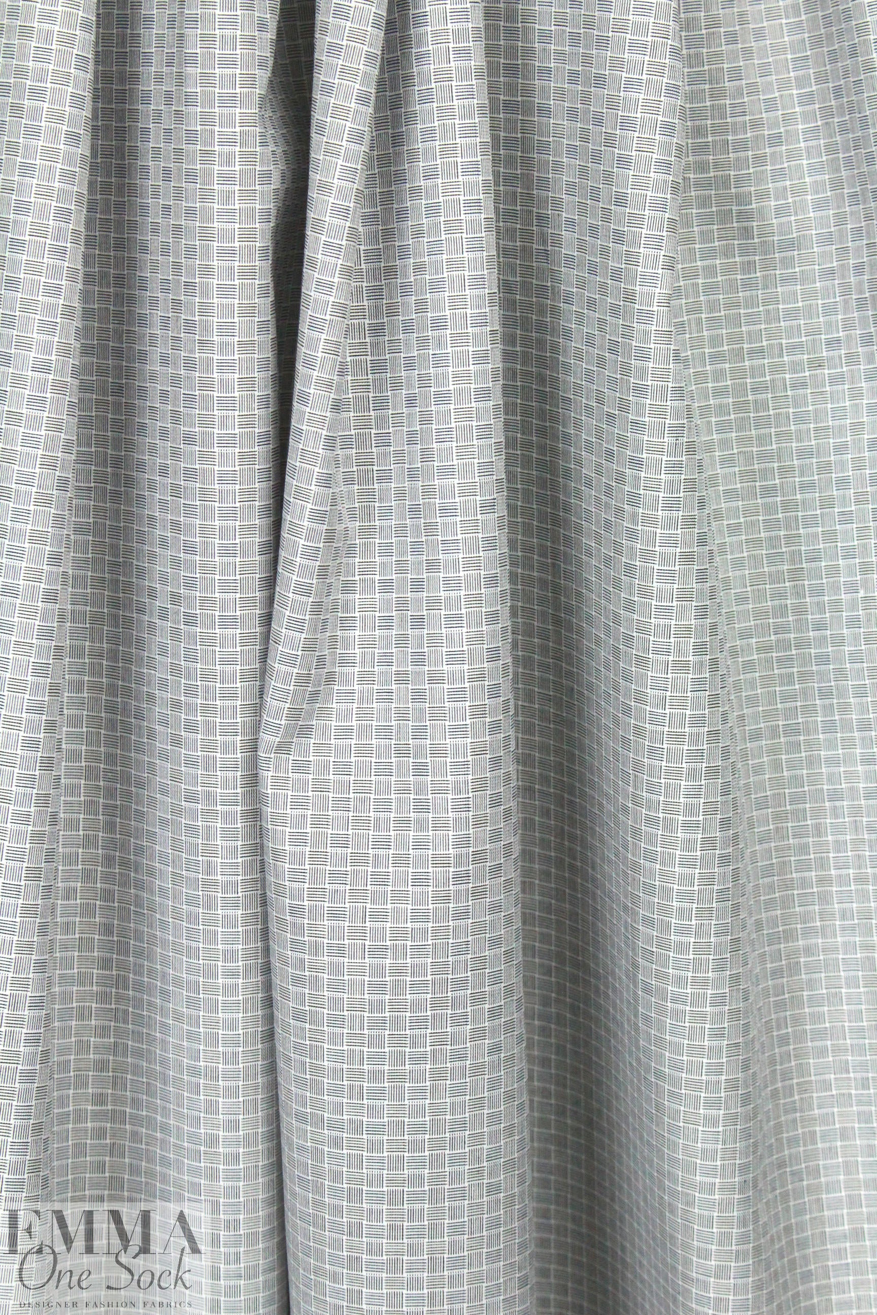 Italian b/w basketweave yarn-dyed cotton shirting