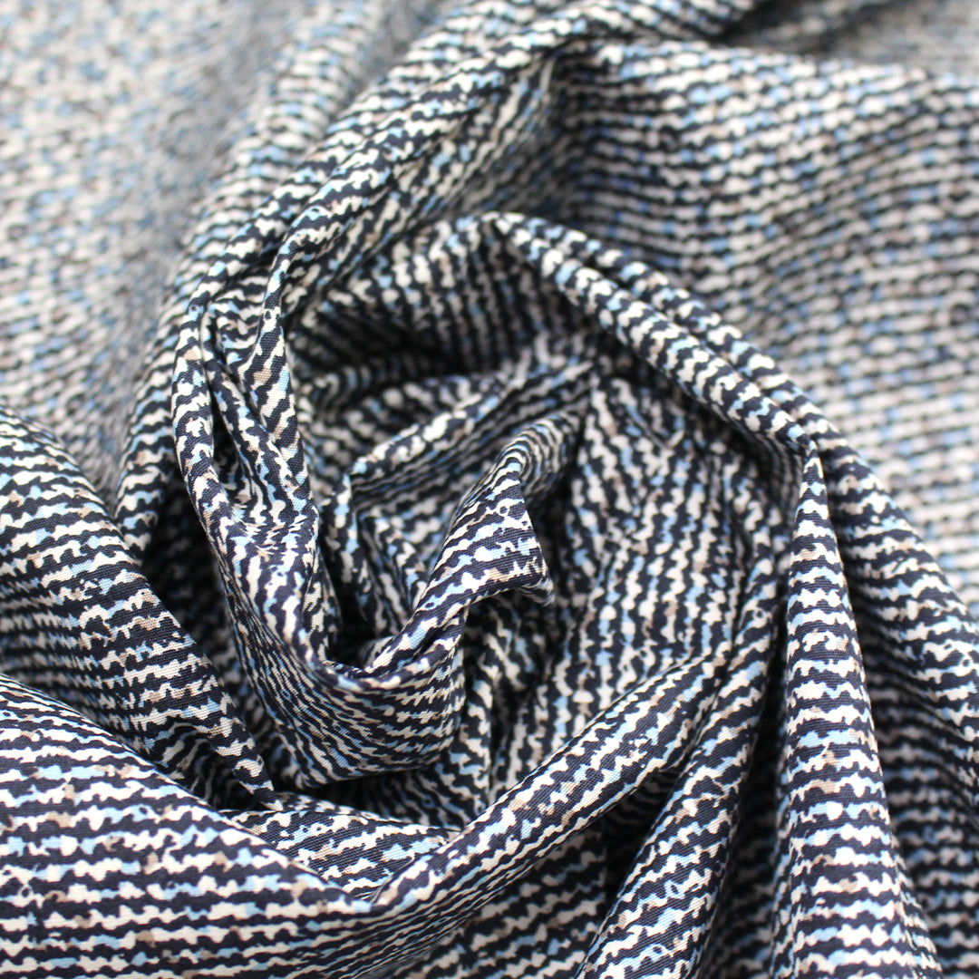 French 'jazzy jot' printed cotton shirting 1.125 yds