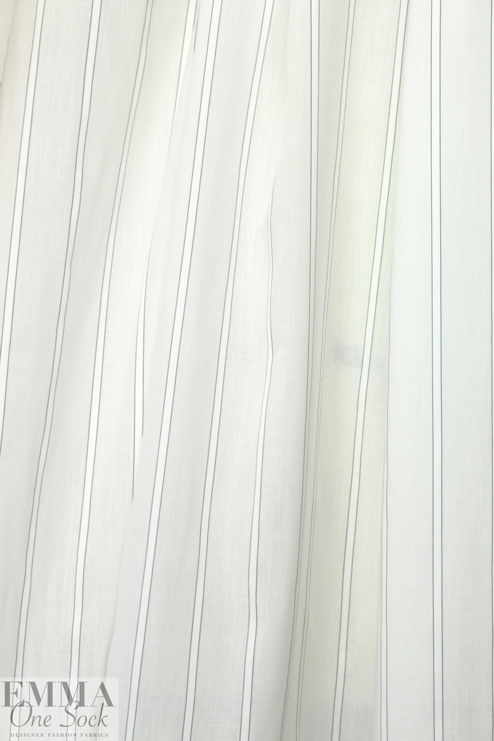 Italian black/white jacquard yarn-dyed cotton shirting