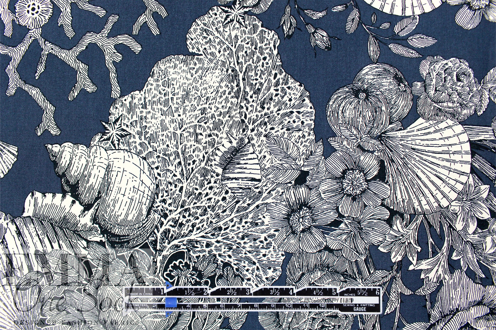 Italian designer 'floral reef' line-drawn cotton shirting 2.25 yds