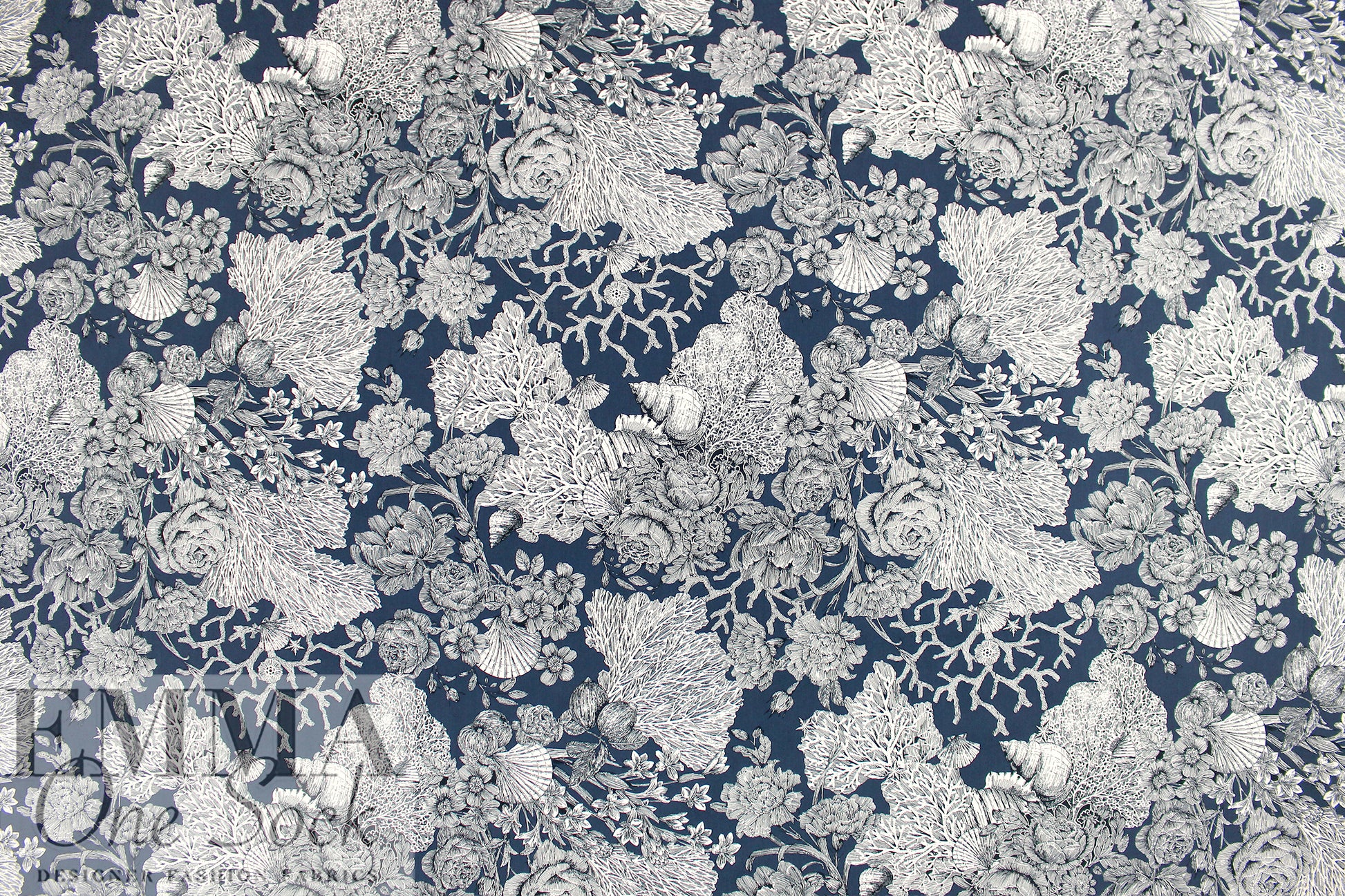 Italian designer 'floral reef' line-drawn cotton shirting 2.25 yds