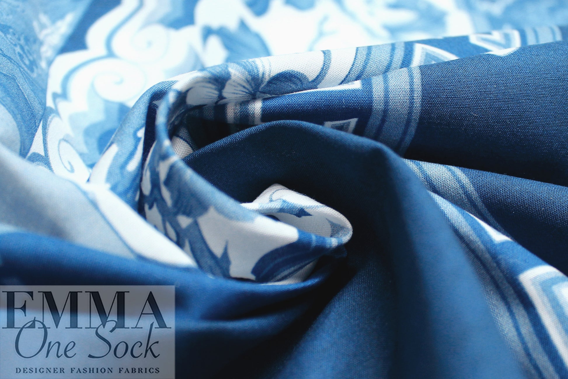 Rache1 Comey 'decoflora blue' cotton shirting 1.75 yds