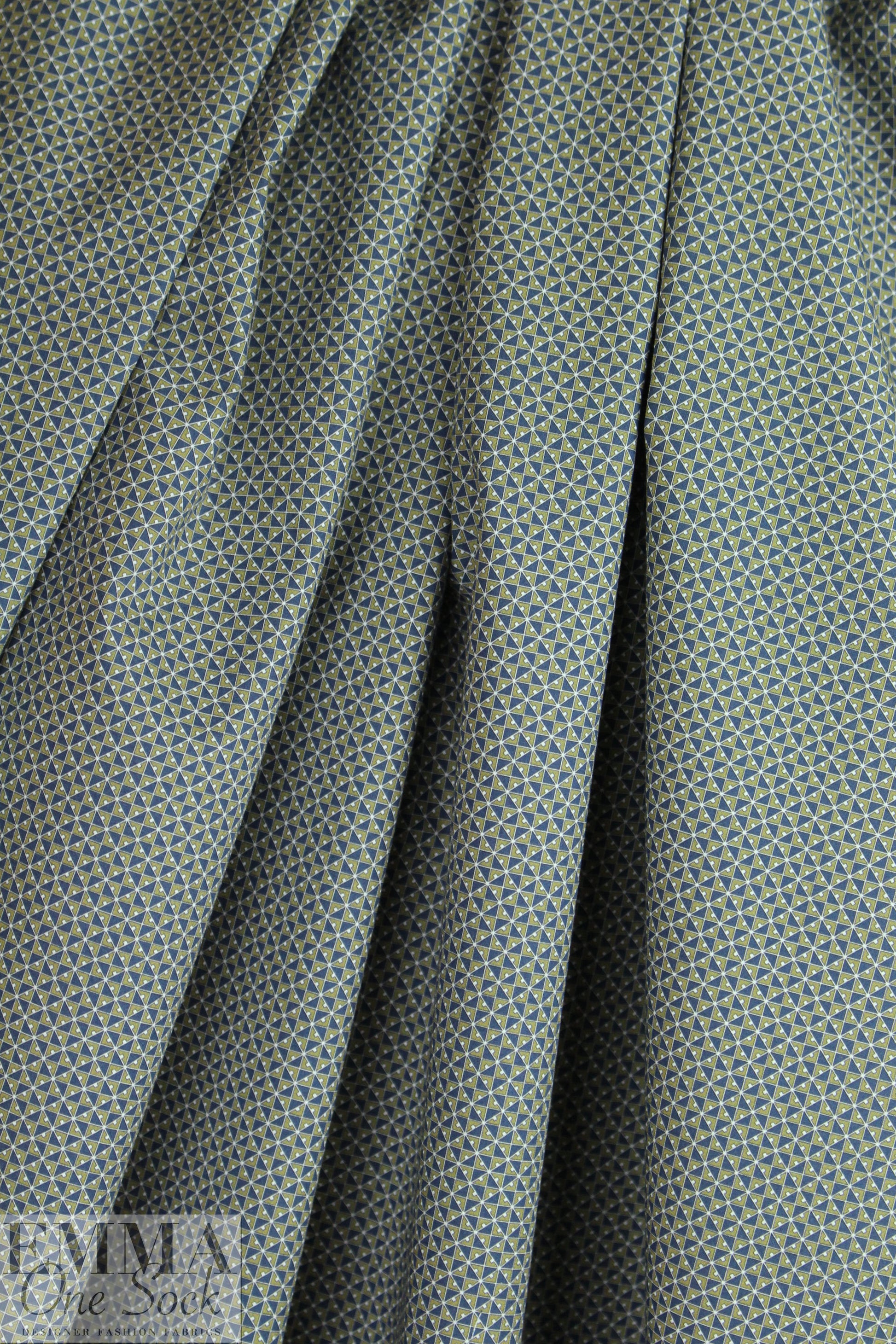 Italian little graphic cotton shirting - cadet/army 1 yard