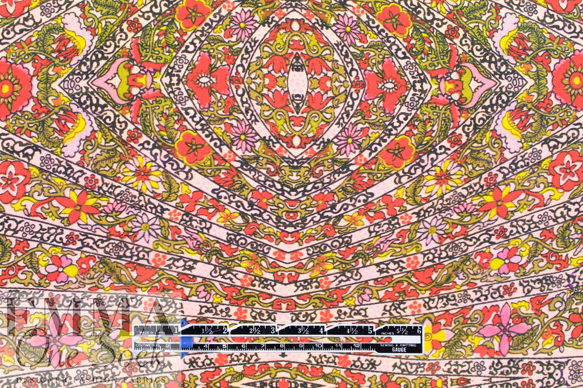 Italian 'garden maze scroll' refined silk blouseweight woven 1.5 yd