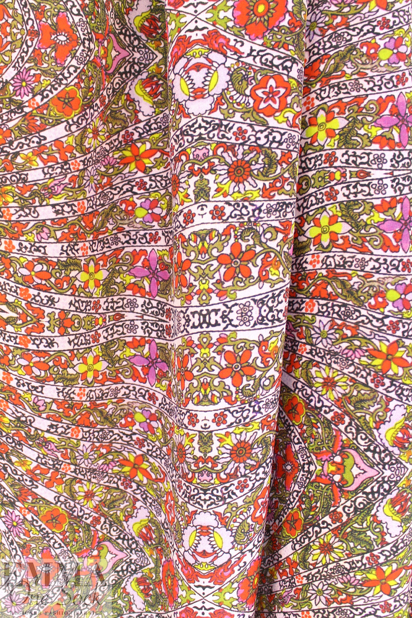 Italian 'garden maze scroll' refined silk blouseweight woven 1.5 yd