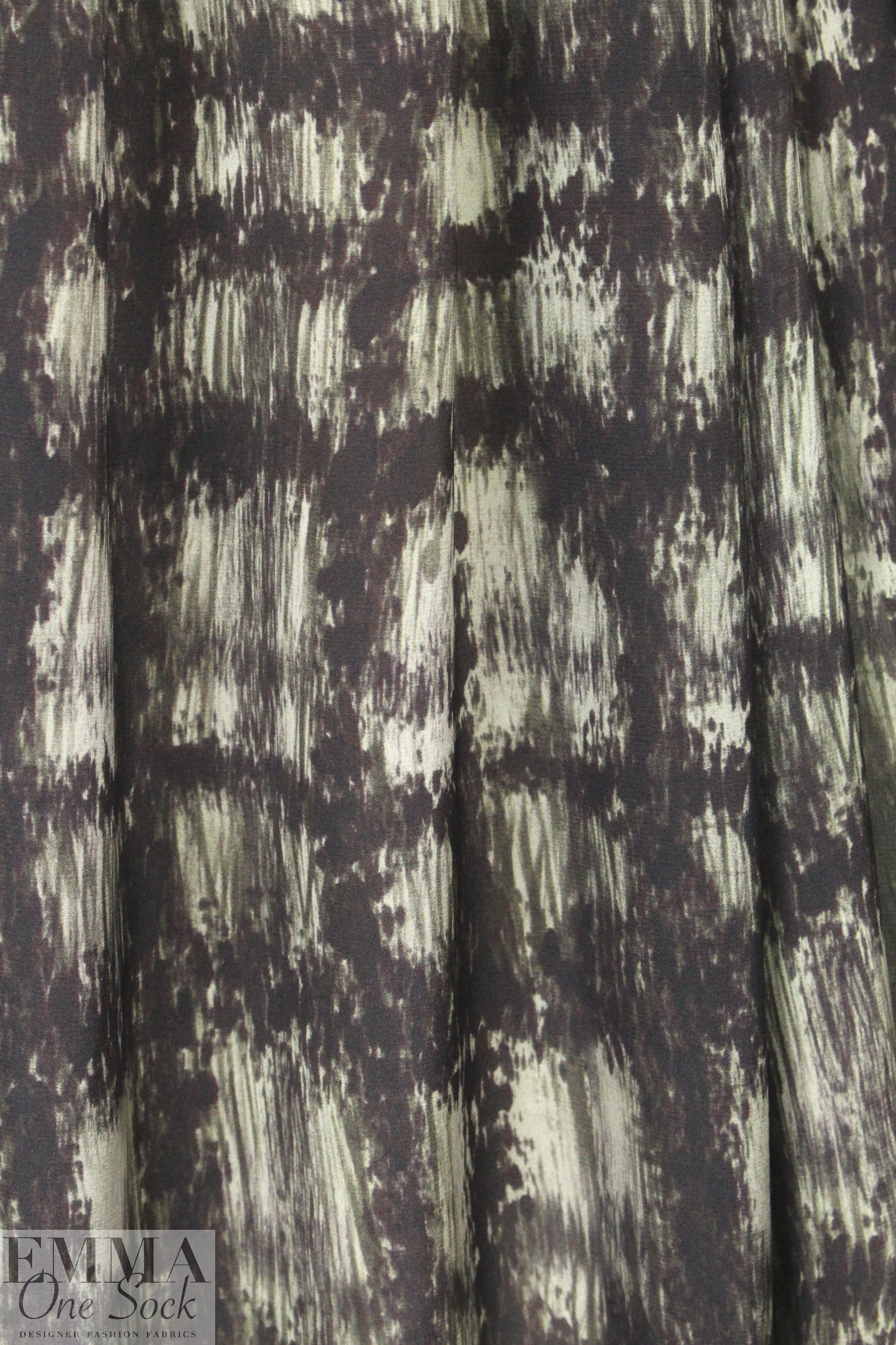 Carmen Marc Va1vo edgy grid silk crepe de chine 1.25 yd