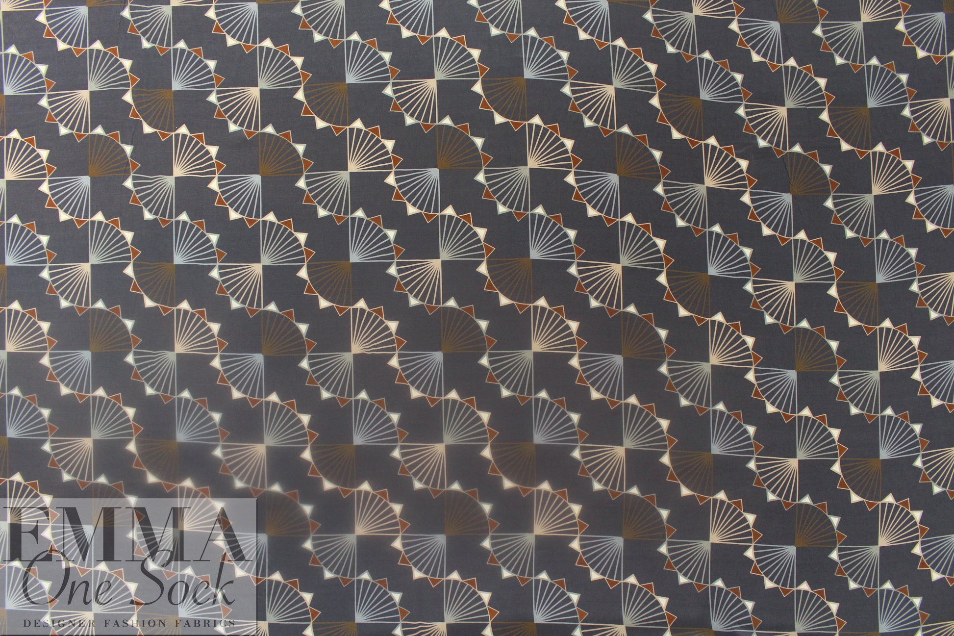 LA designer art deco graphic silk crepe de chine 2 yds