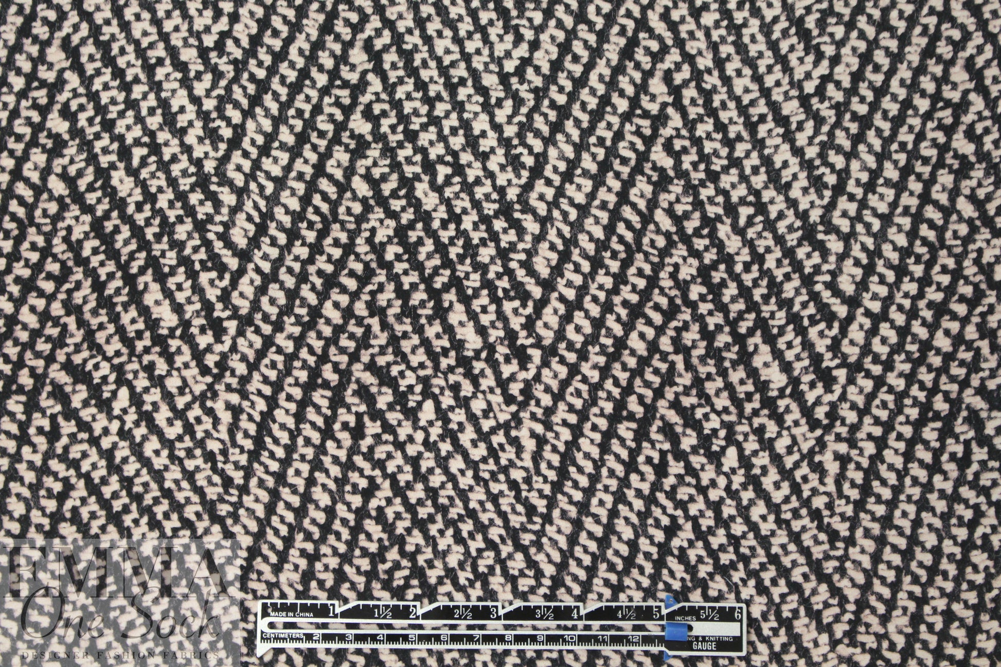 Italian silk blouseweight woven - 'knit magnified' 1.5 yds