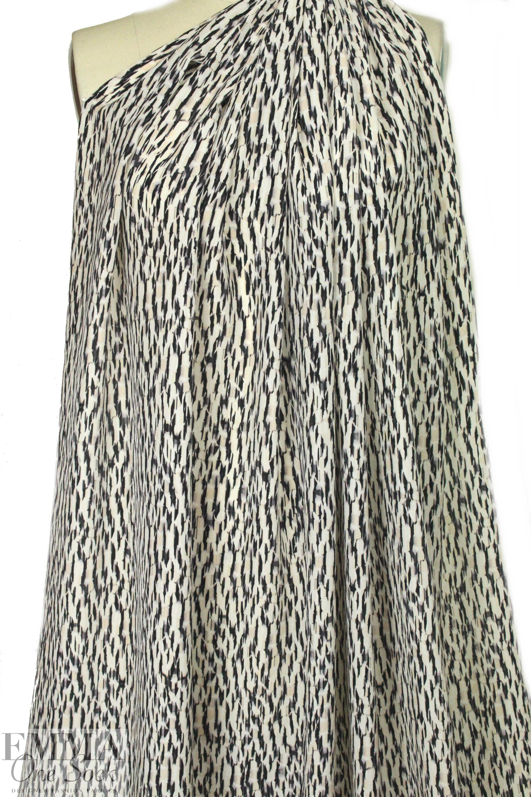 Rebecca Tayl0r edgy graphic silk blouseweight - ivory