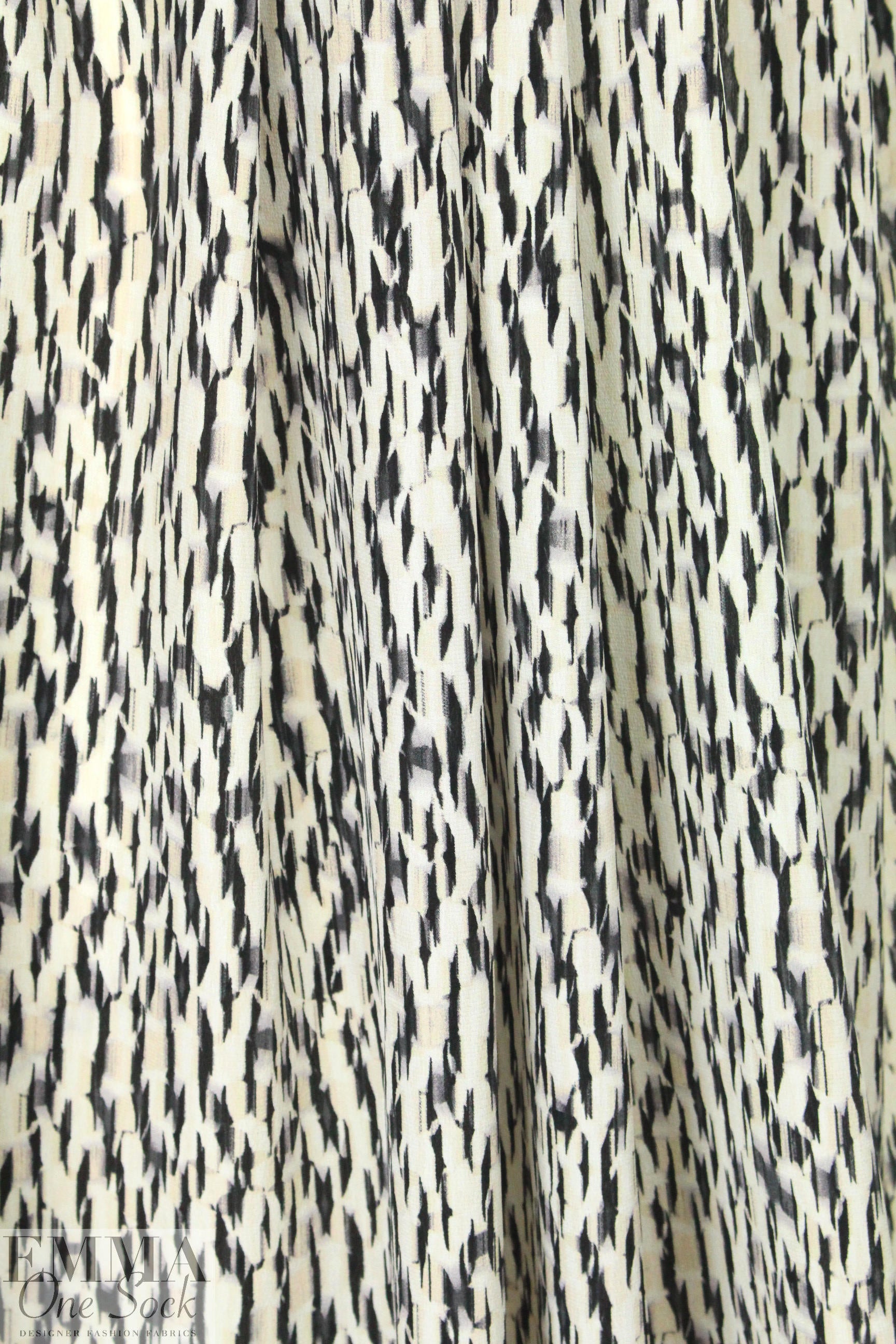 Rebecca Tayl0r edgy graphic silk blouseweight - ivory 1 yard