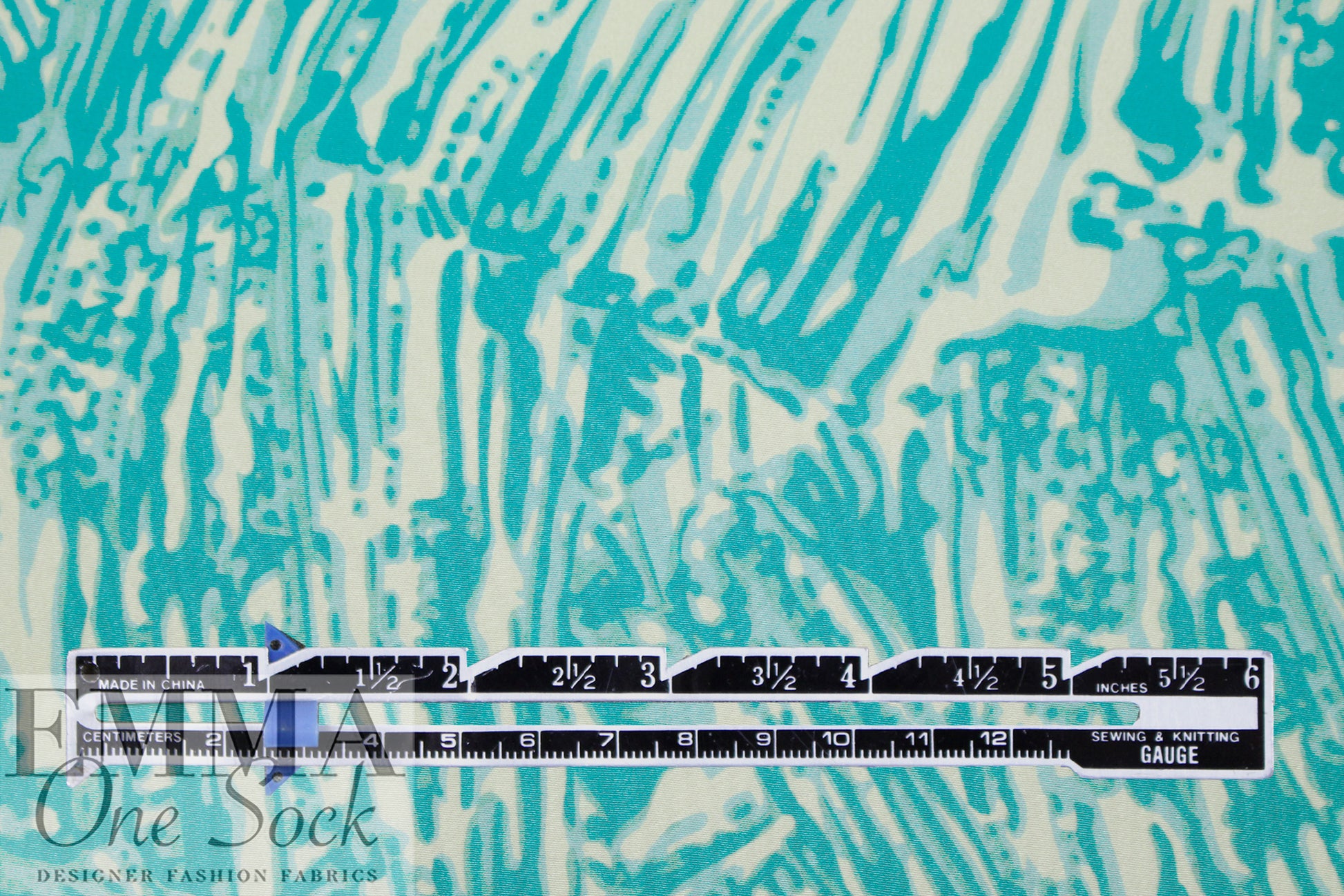 Rache1 Comey 'abstract shadow hatch' silk crepe - sky .5 yds