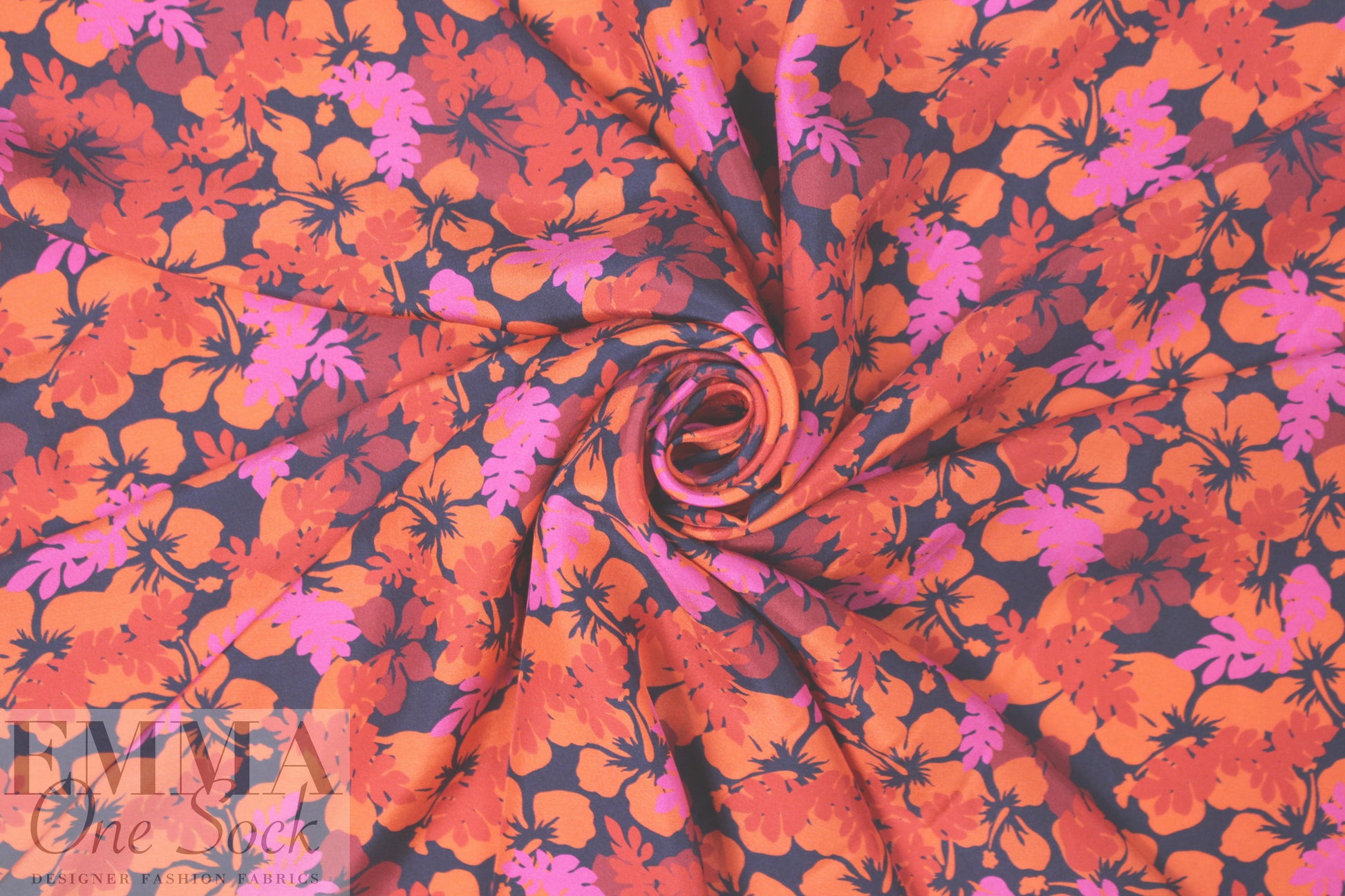 Derek L@m hibiscus silk woven - nectarine/navy 1.875 yd