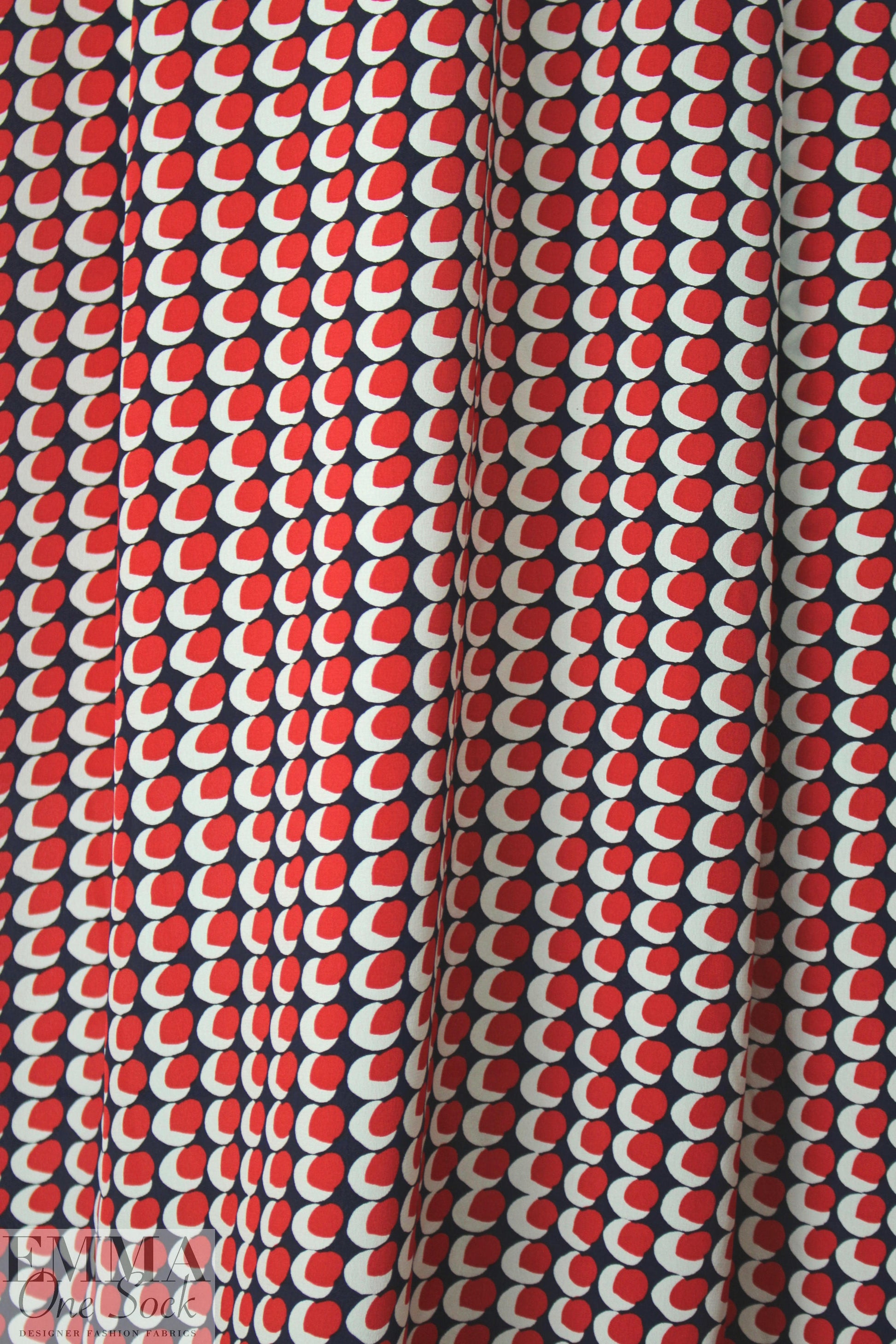 Whit silk crepe de chine - red/white/blue graphic 2.5 yds