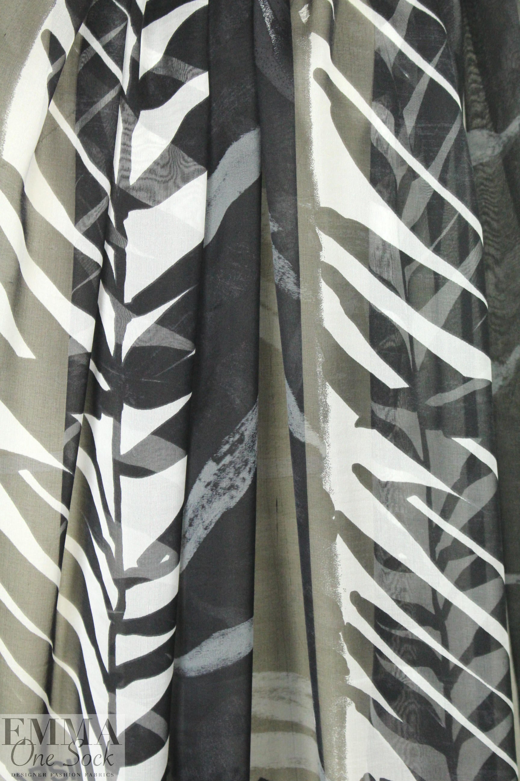 Carmen Marc Va1vo leafy silhouette silk chiffon 2.125 yd