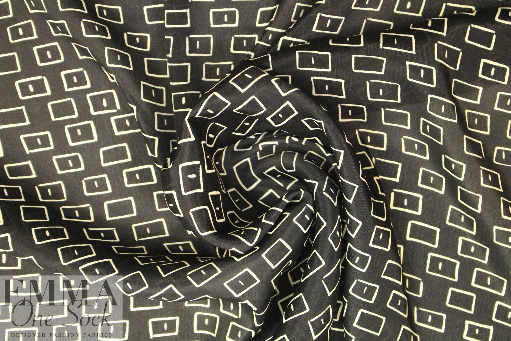 Italian silk/viscose semi-sheer woven - b/w graphic 1.66 yd