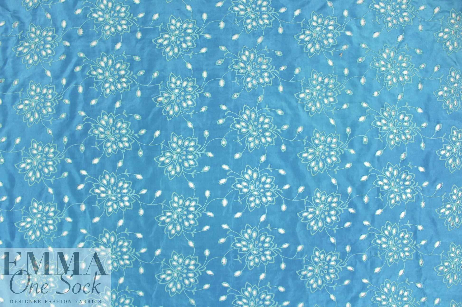 NY designer silk/cotton eyelet voile - sky/mint