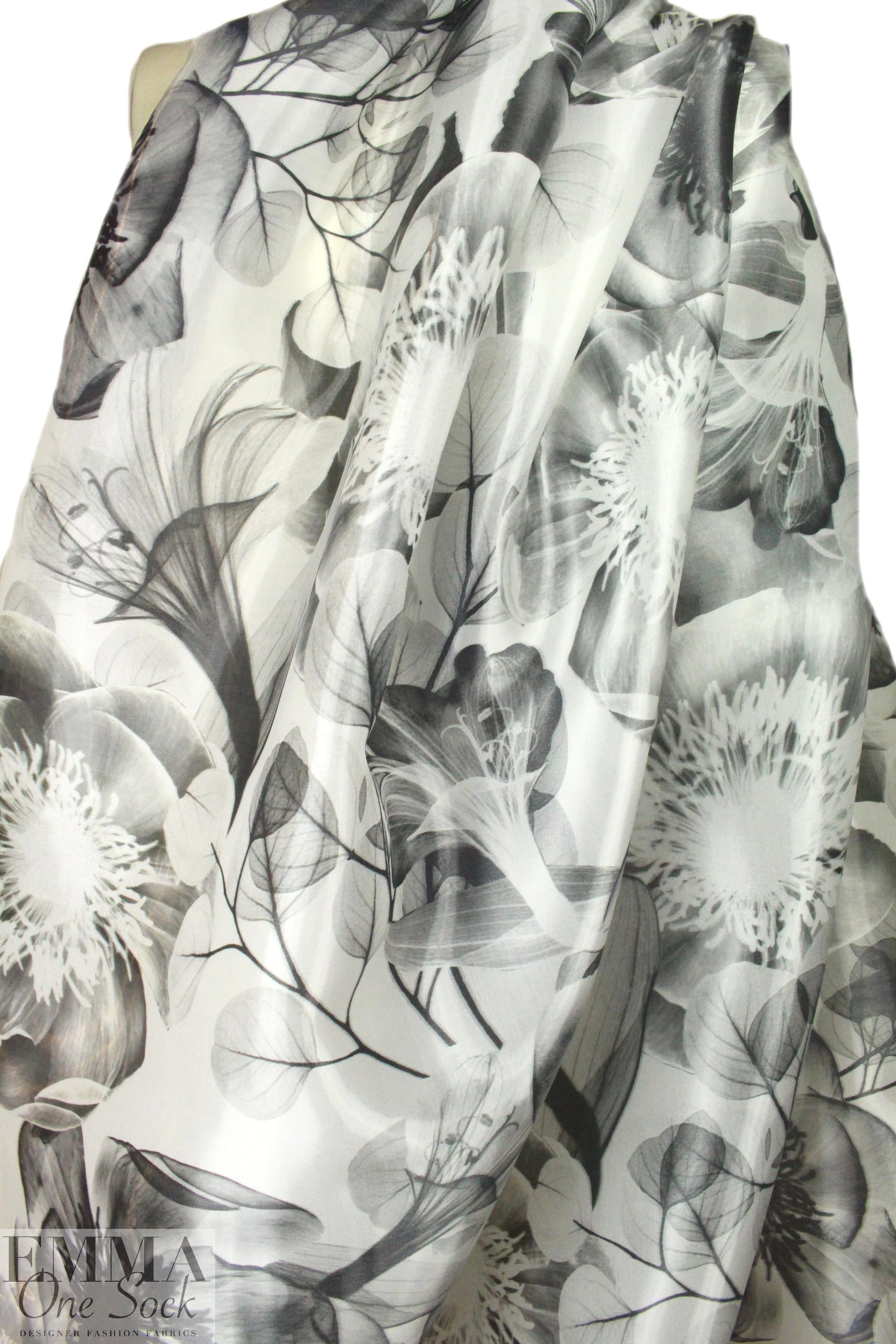 Lander0 'wet look' flowery fantasy silk/nylon fancy weave