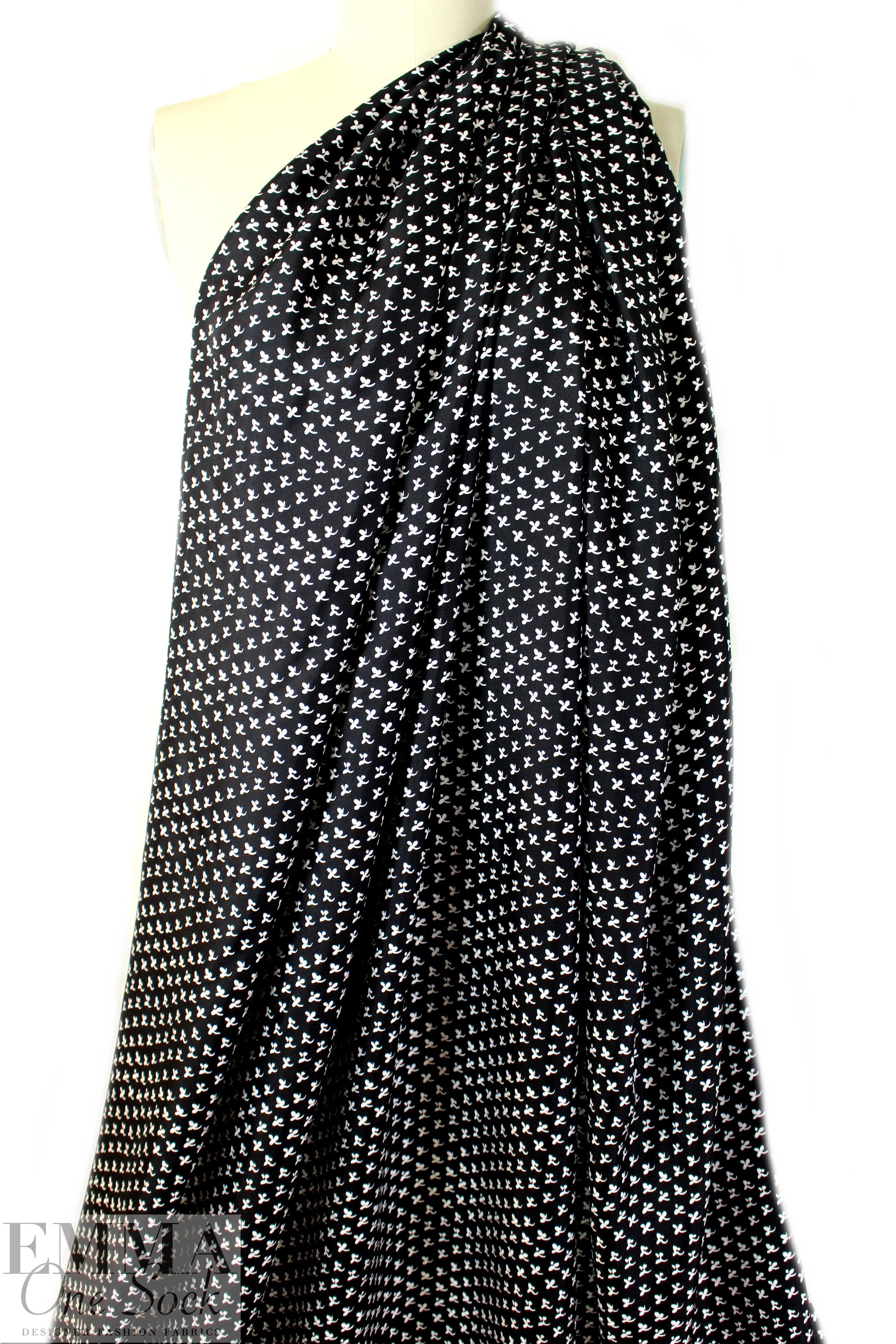 Italian silk twill woven - black/white motif