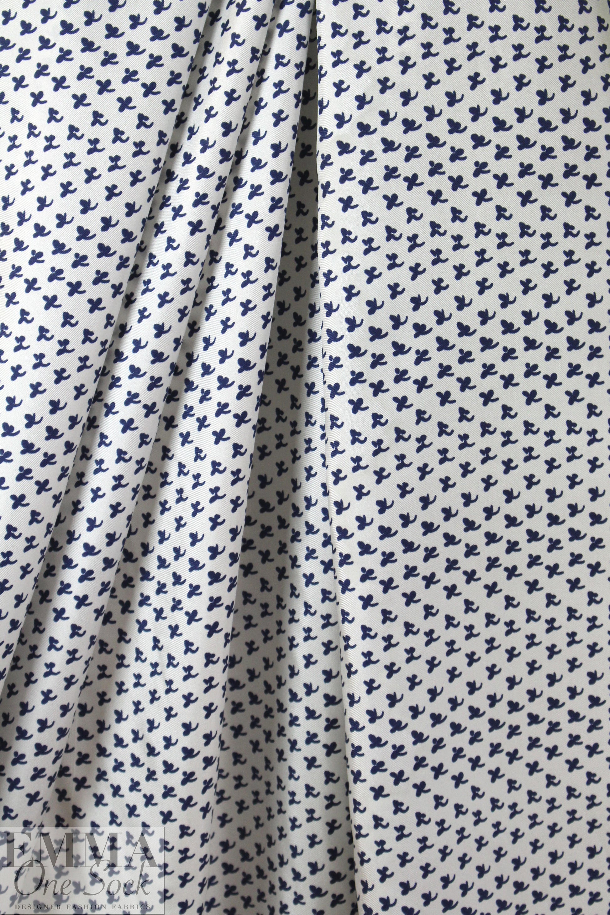 Italian silk twill woven - navy/natural motif 1.5 yd