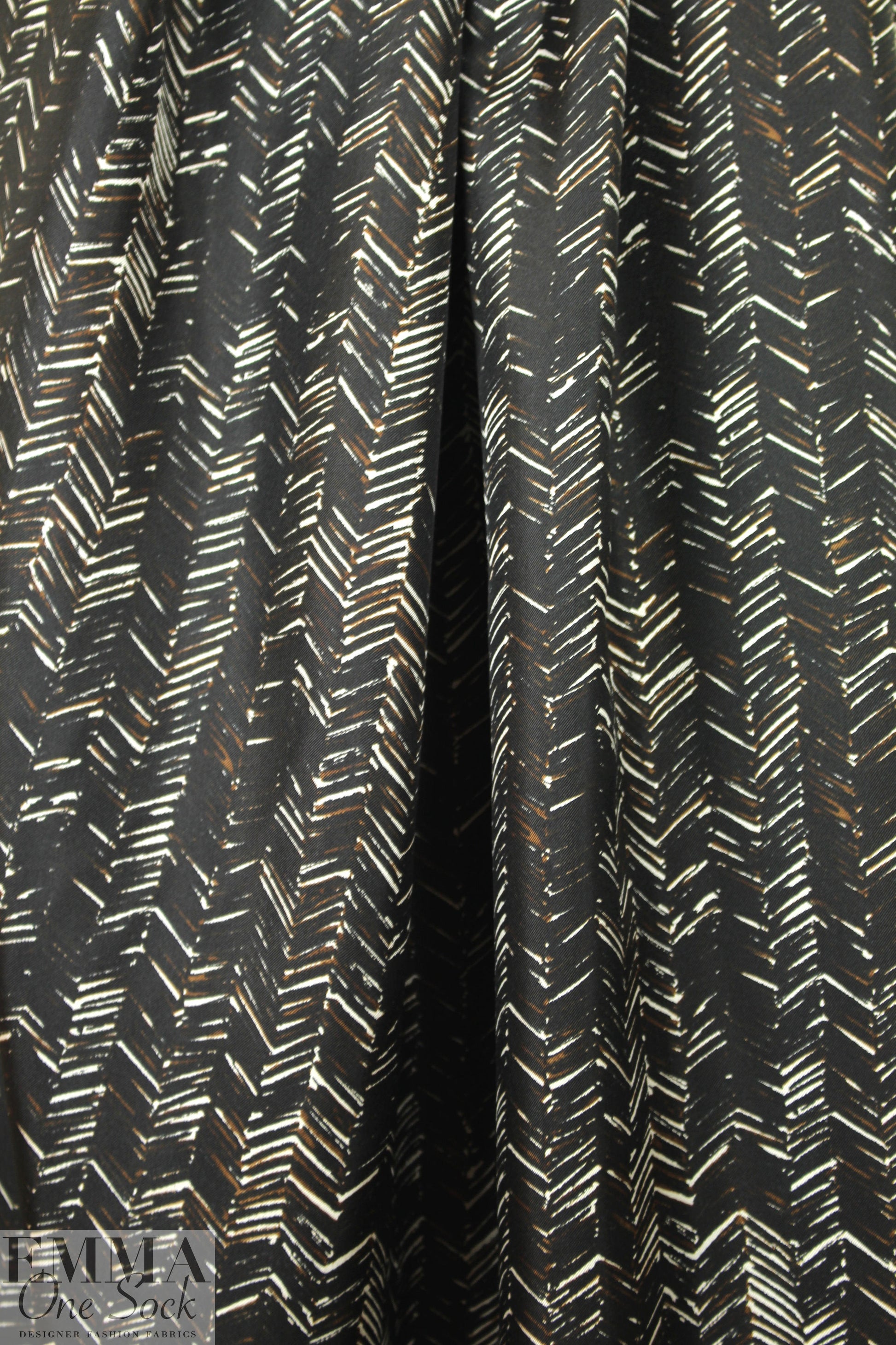 NY designer edgy chevron print silk twill