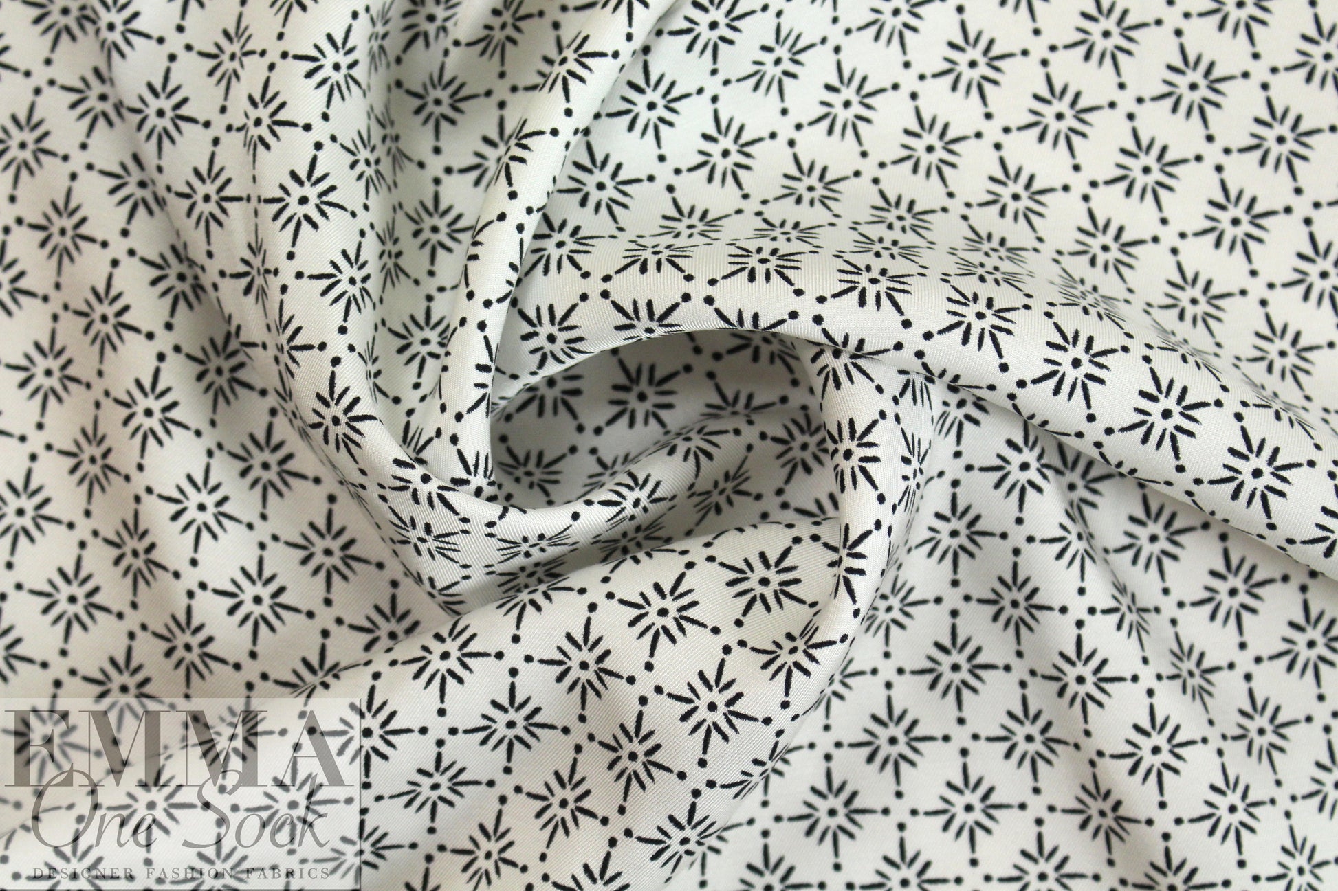 NY designer white with black star graphic silk/viscose twill