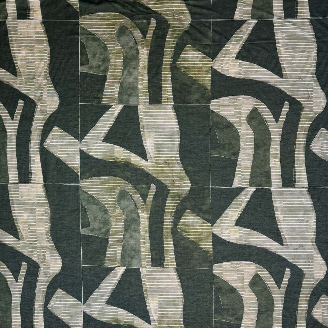 Italian 'graphic steps' semi-sheer viscose/silk woven 1.25 yd