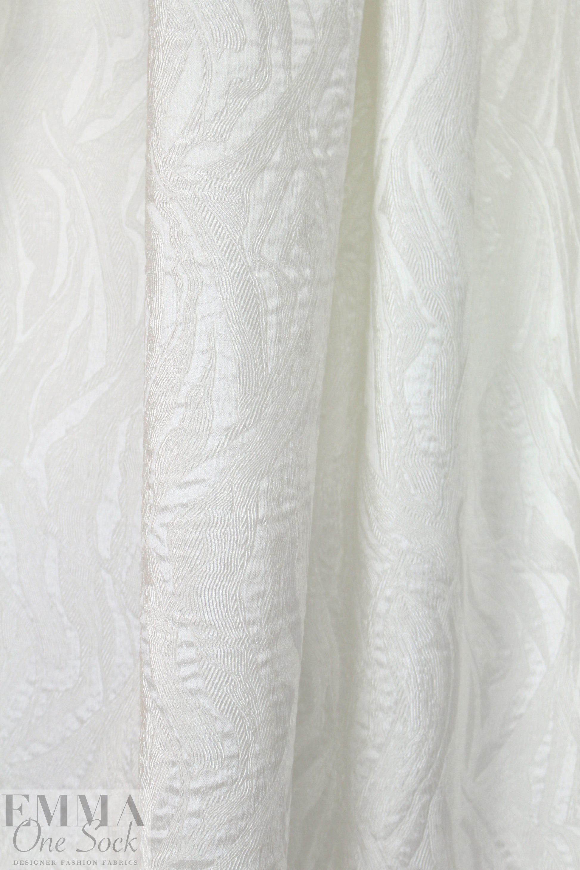Derek L@m viscose/silk stretch textured jacquard - pearl 1.66 yd