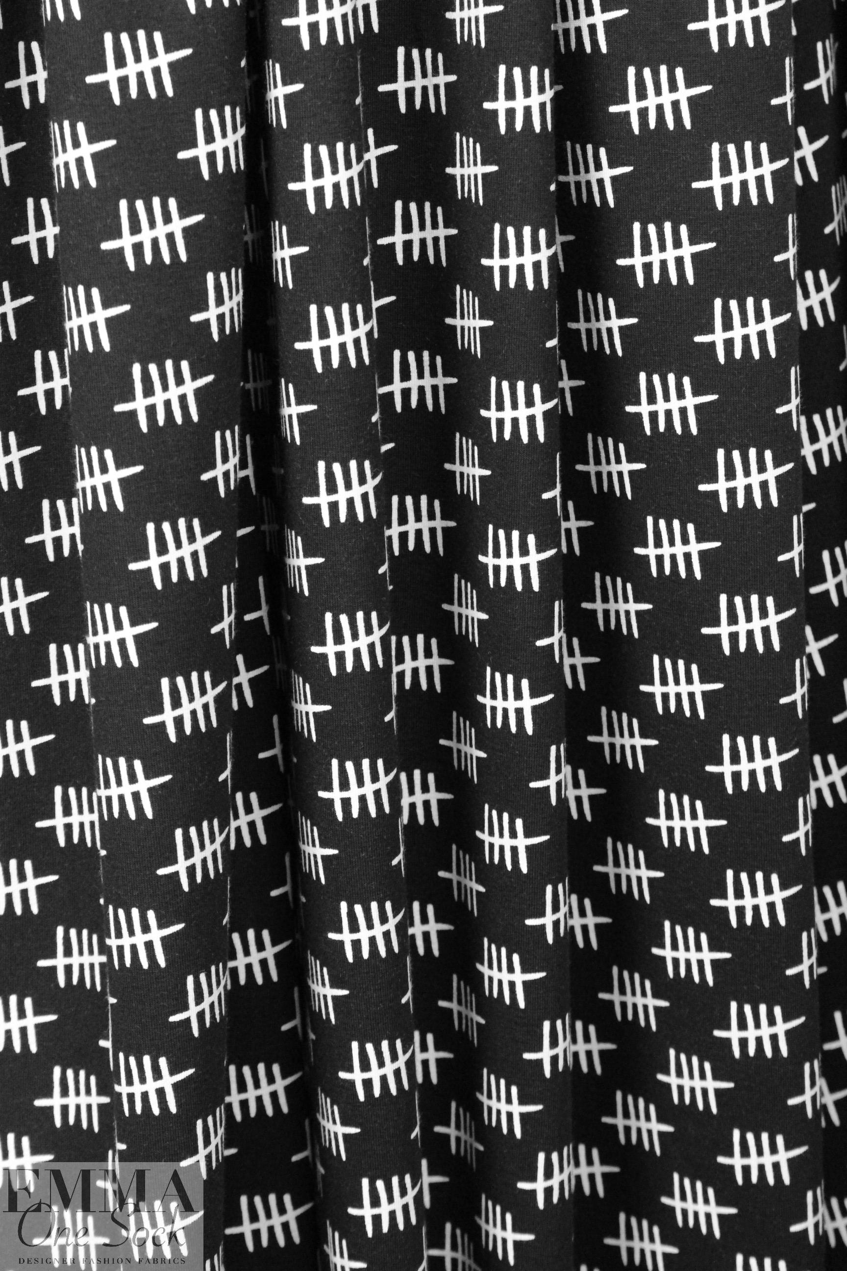 Dutch 'count by fives' bio-cotton knit - black/white
